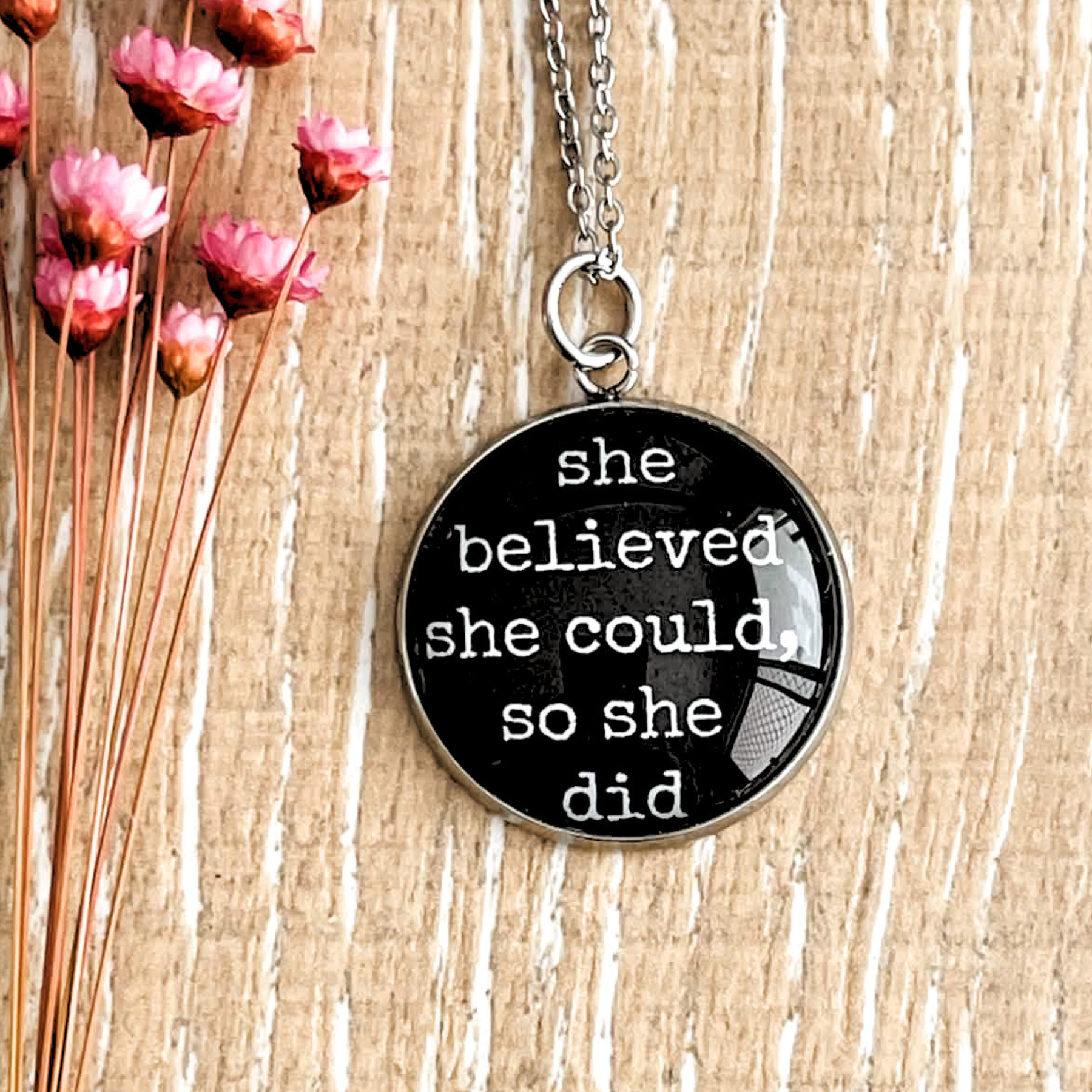 Motivational Pendant Necklace "she believed she could so she did" • Perfect gift