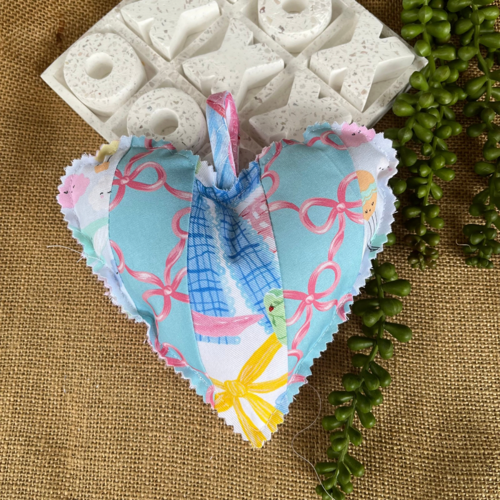 Handmade hearts | pink and blue ribbons | vintage look