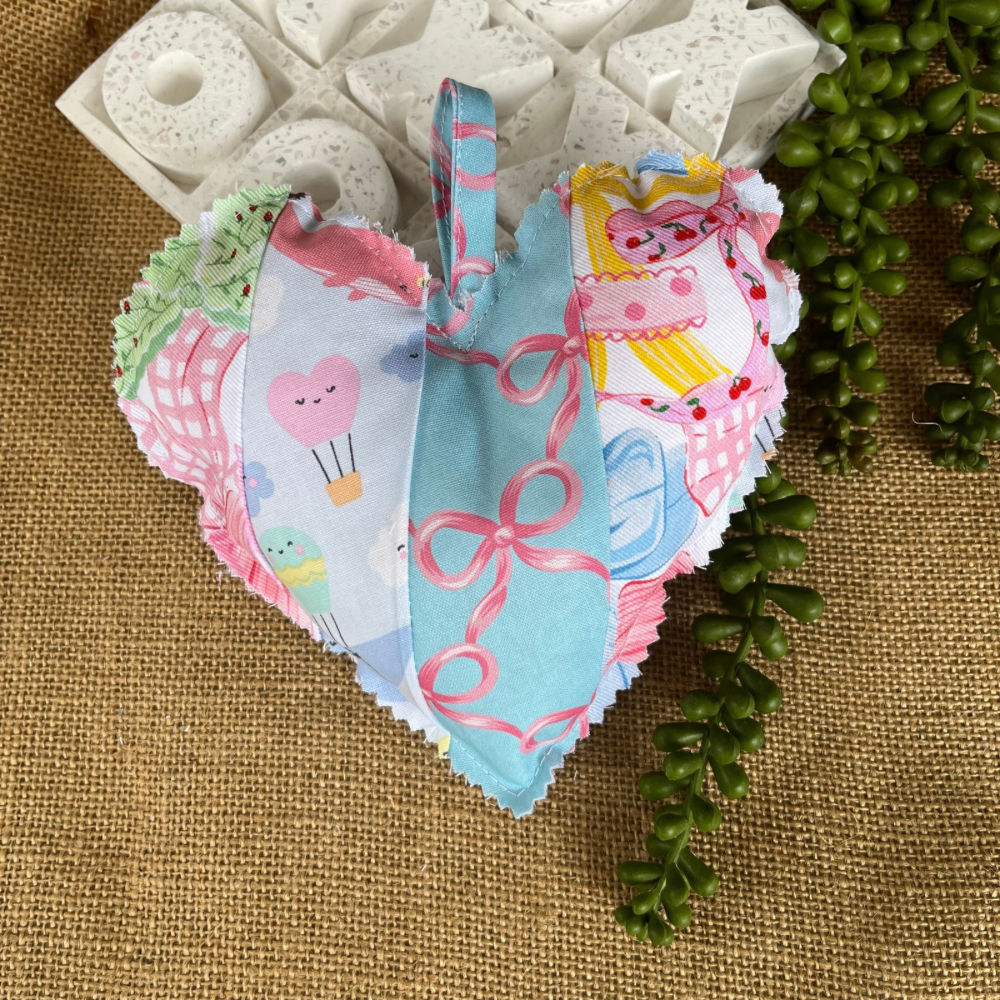 Handmade hearts | pink and blue ribbons | vintage look