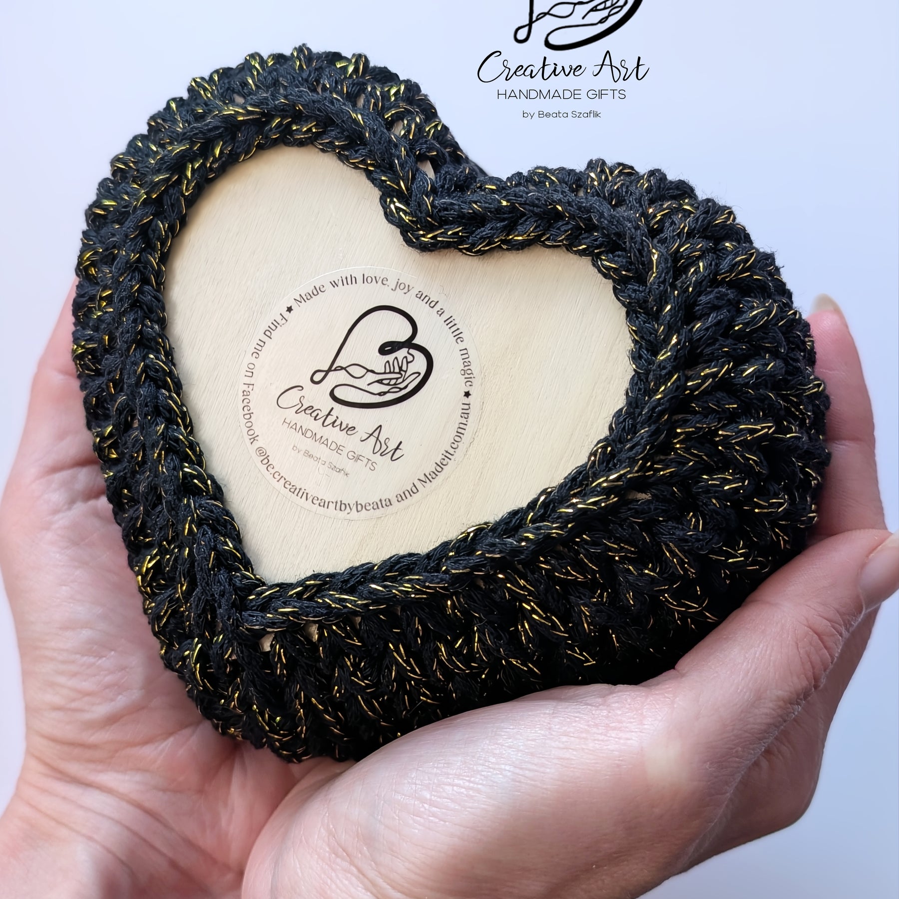 Crochet Heart Trinket Basket with Wood Base - delicate edge