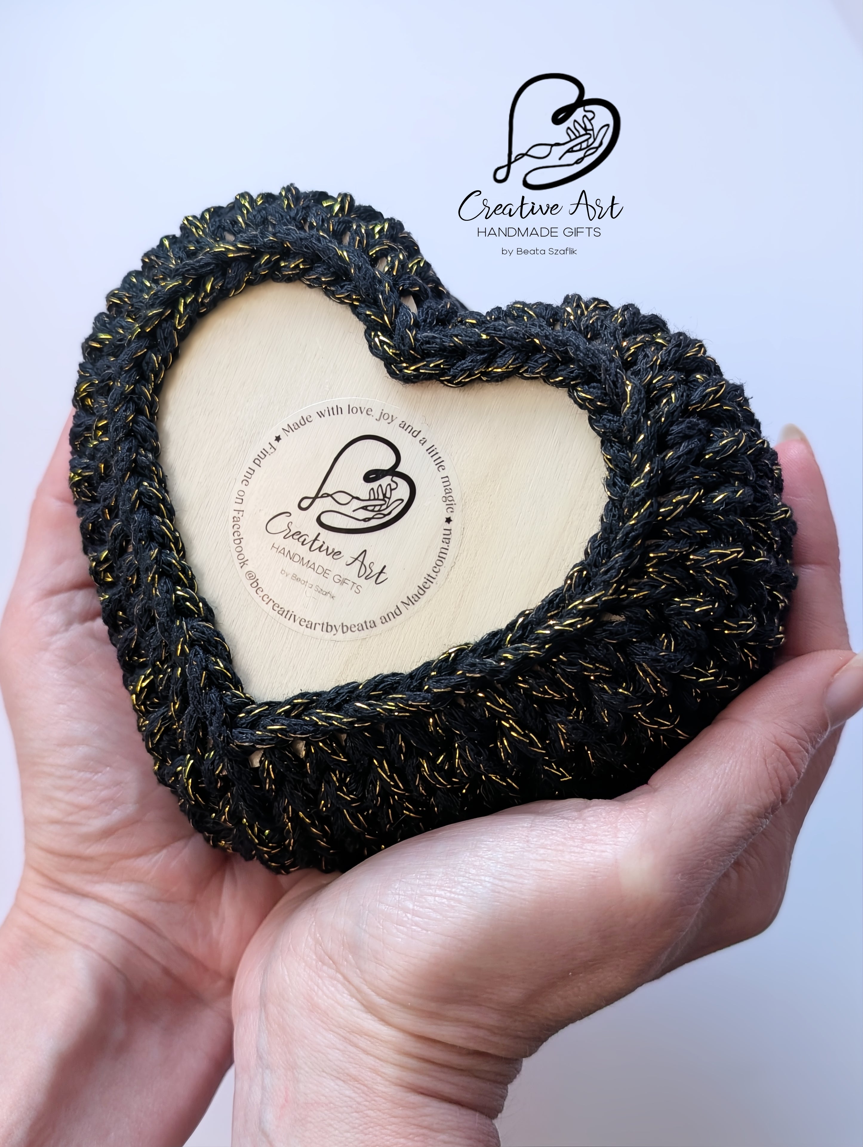 Crochet Heart Trinket Basket with Wood Base - delicate edge