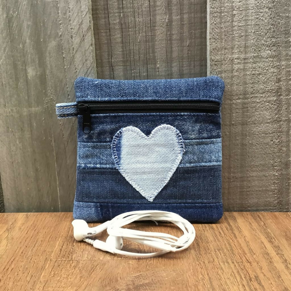 Upcycled-denim-purse-02b