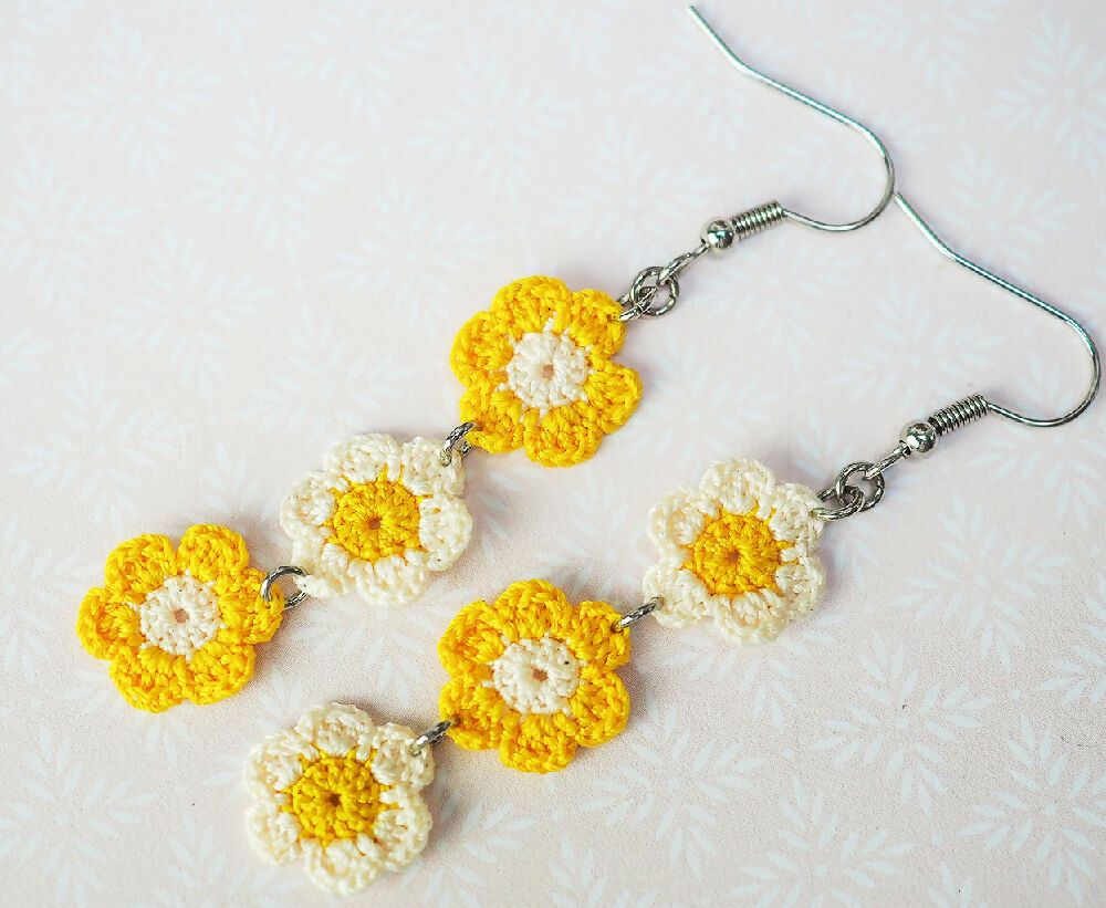 yellow alternating daisies3