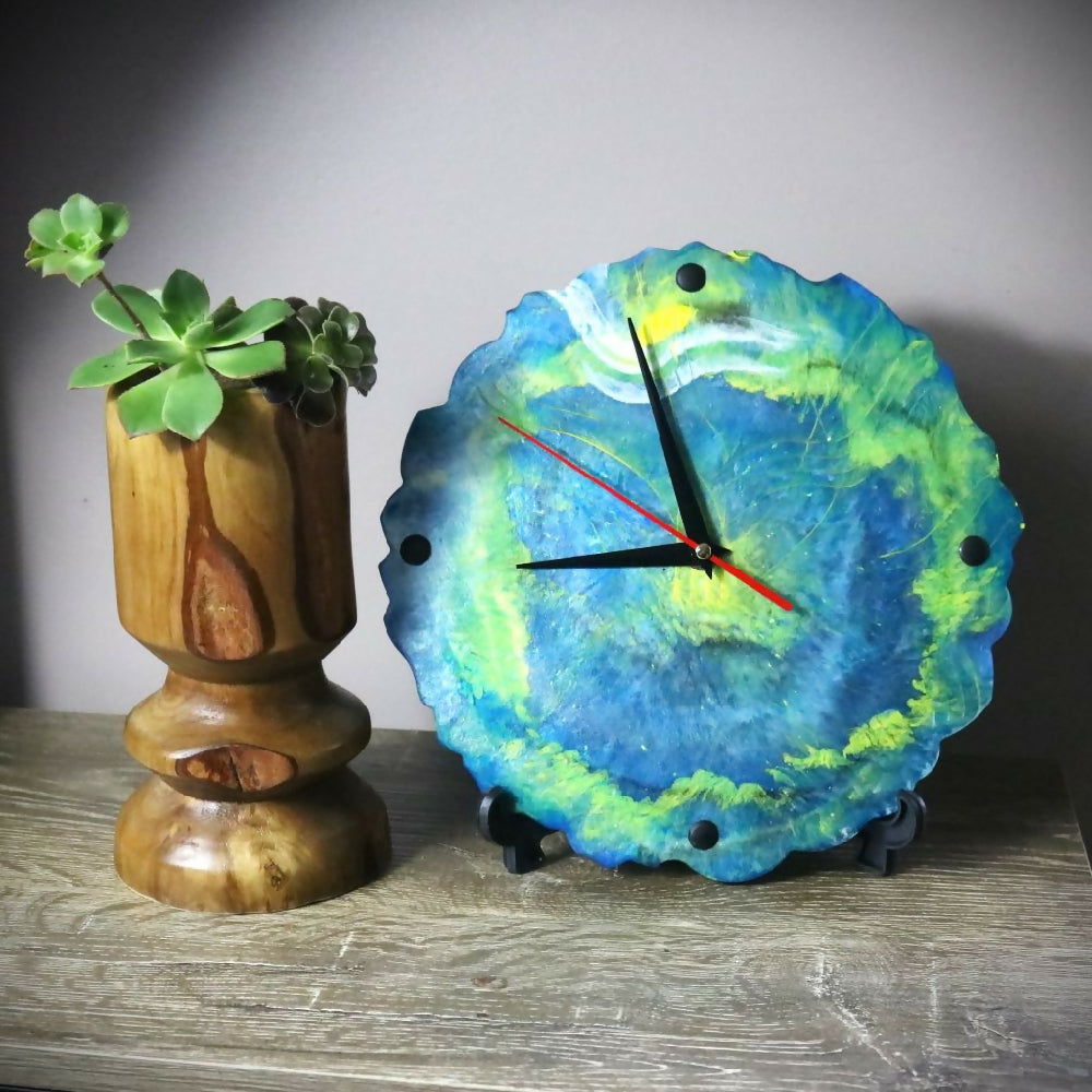 Green-Blue Resin Clock 01