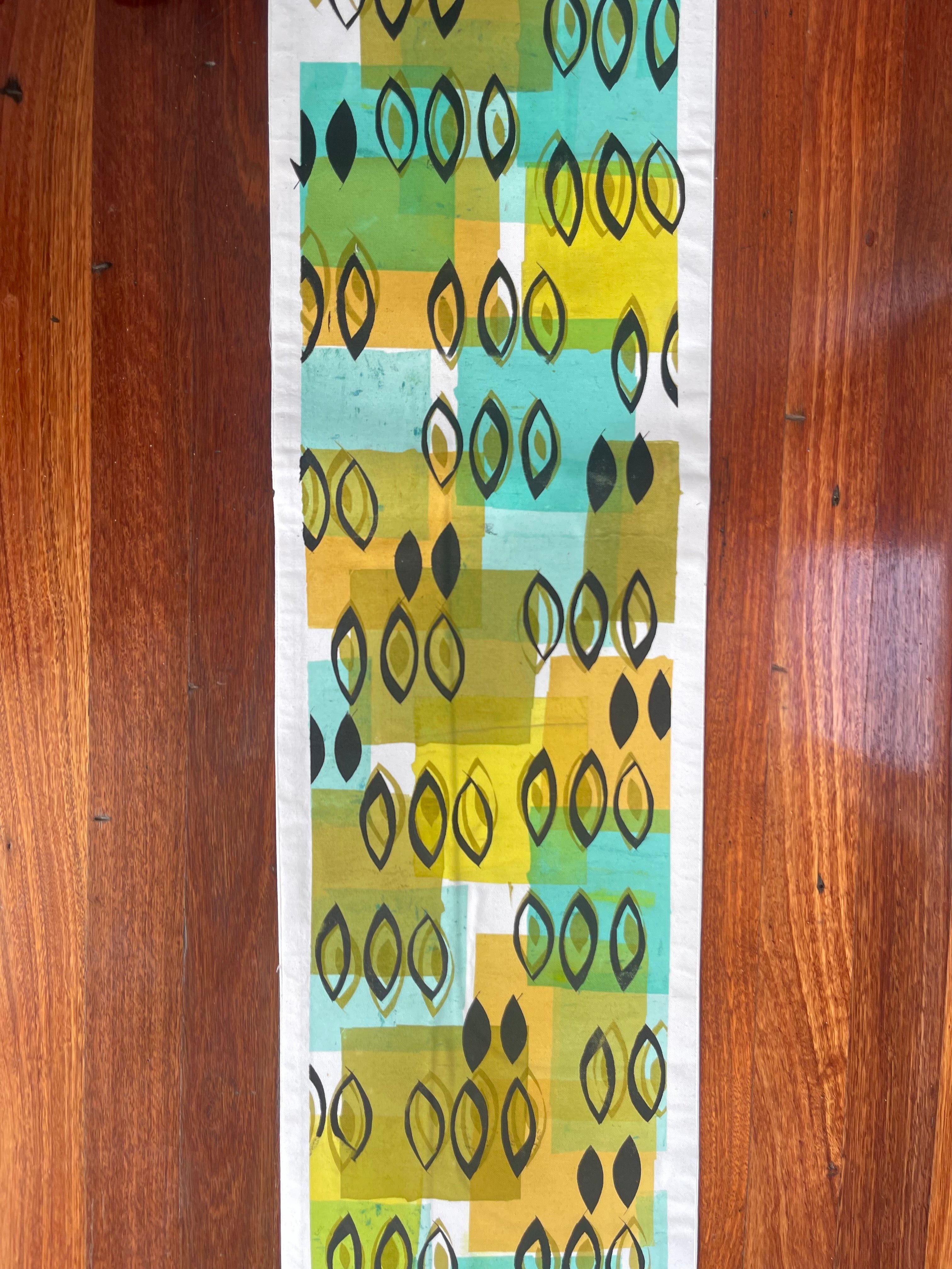 Table runner - Turquoise gold and black peaks