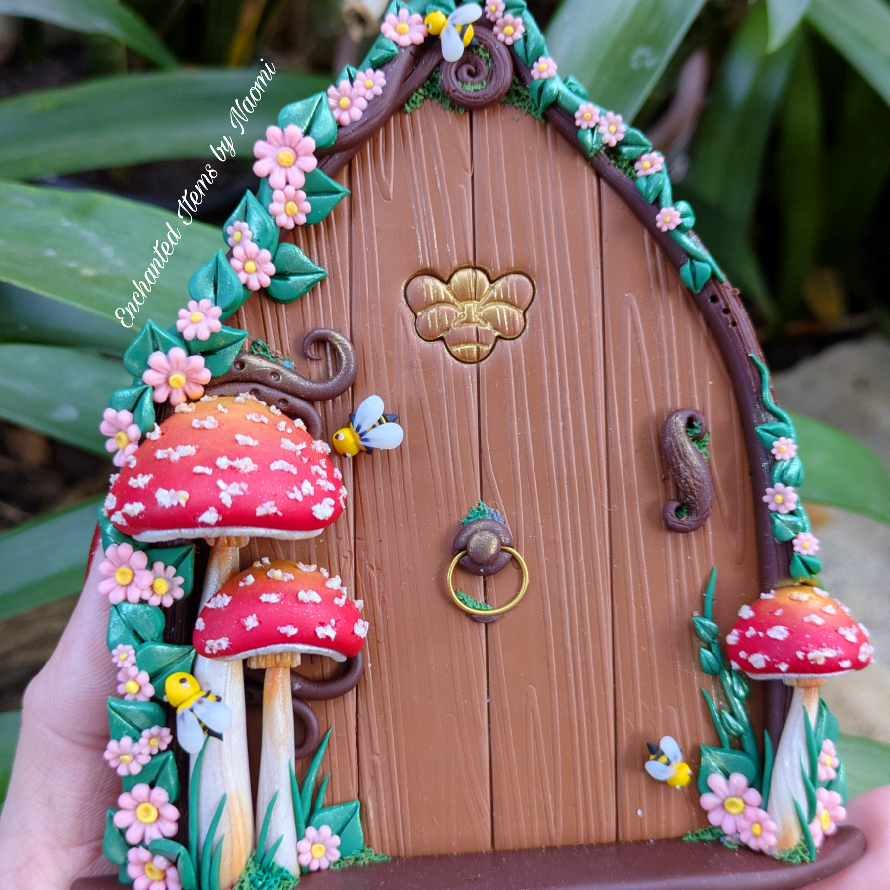 Woodland Fairy Door with Bumblebee Magic