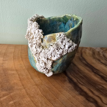 Coral cay vase