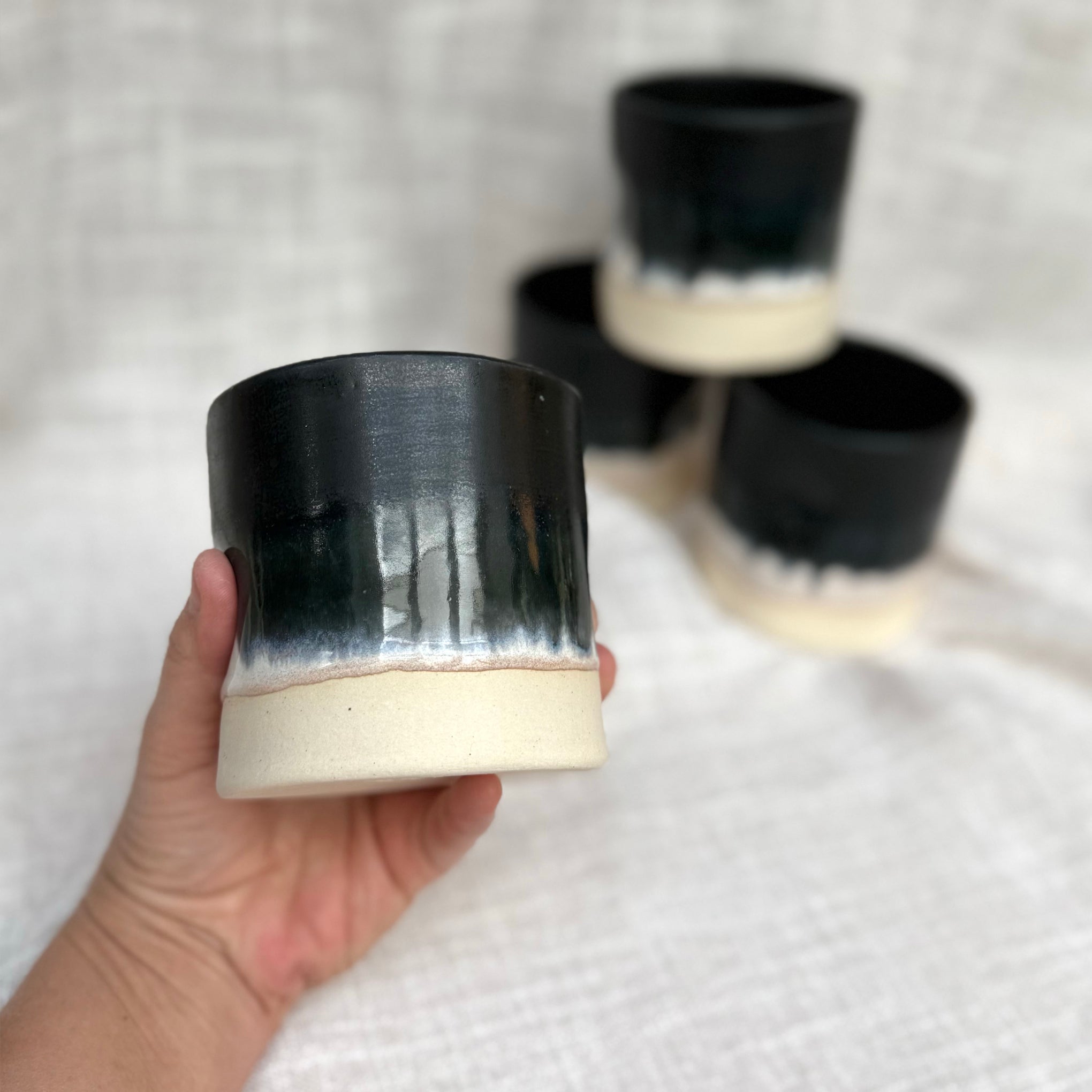 Thumbler ceramic mugs 350ml