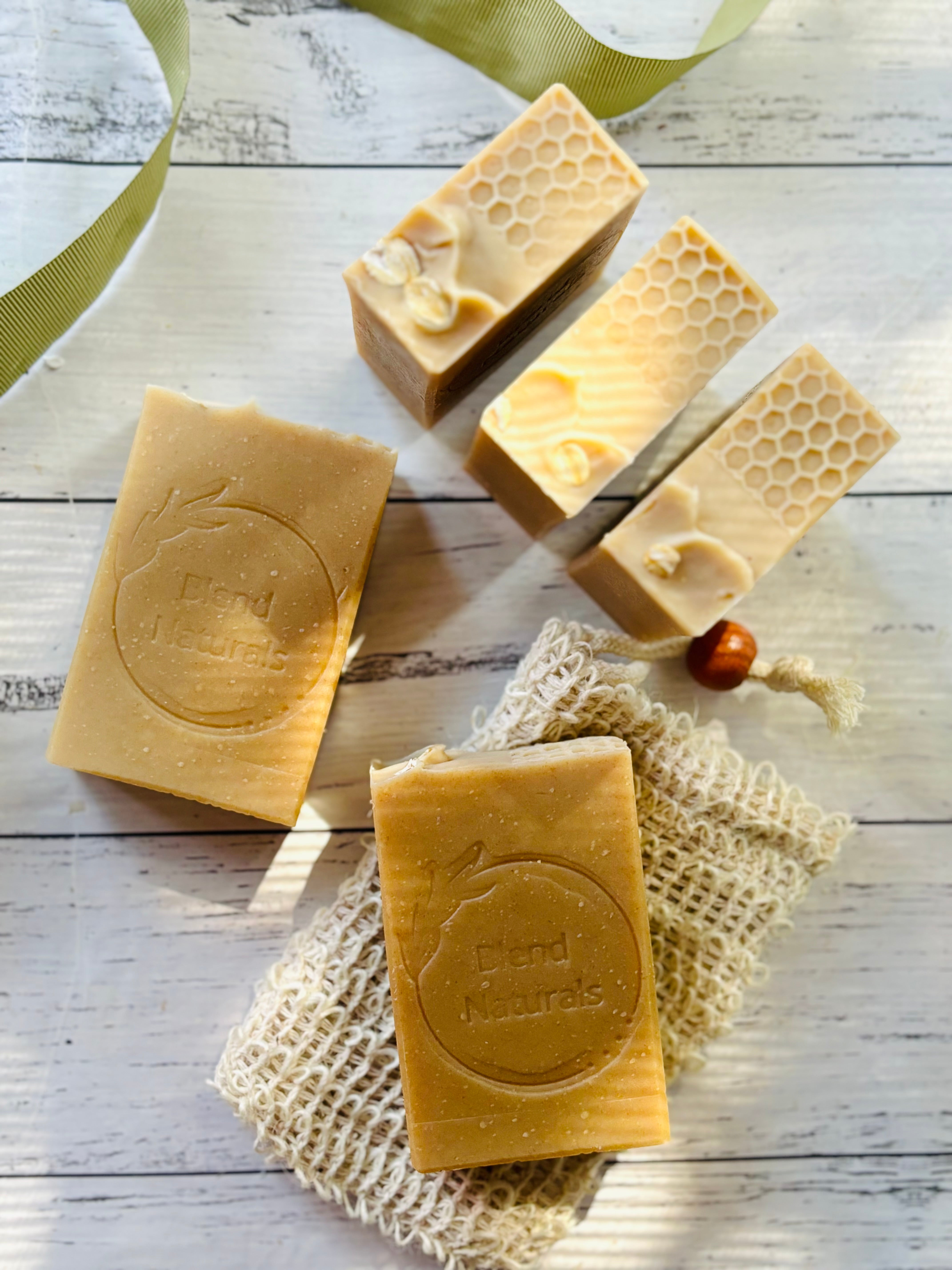 Goatsmilk, Oats and Honey | Handcrafted Natural Soap Bar