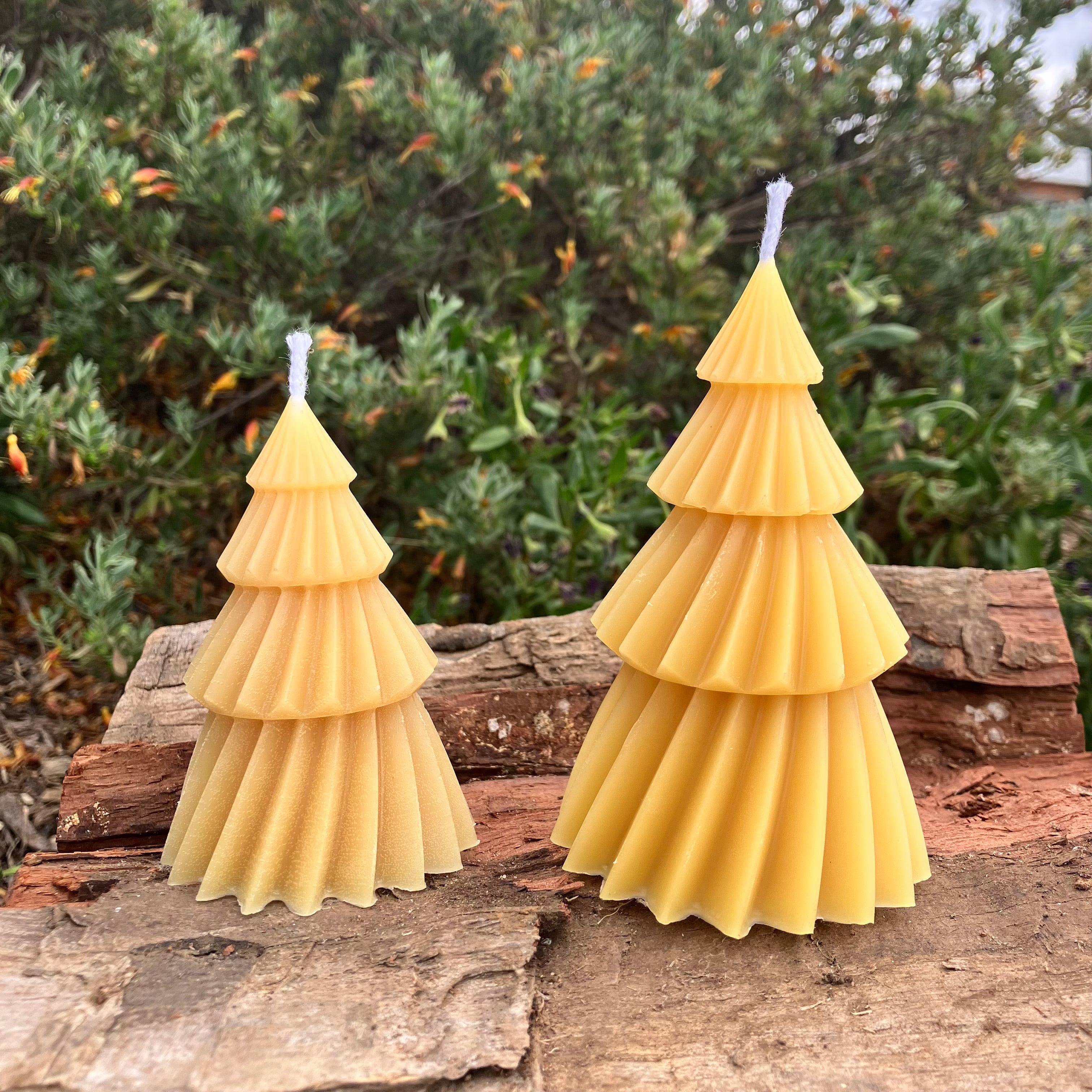 Christmas Tree Beeswax Candle (Modern Swirl)