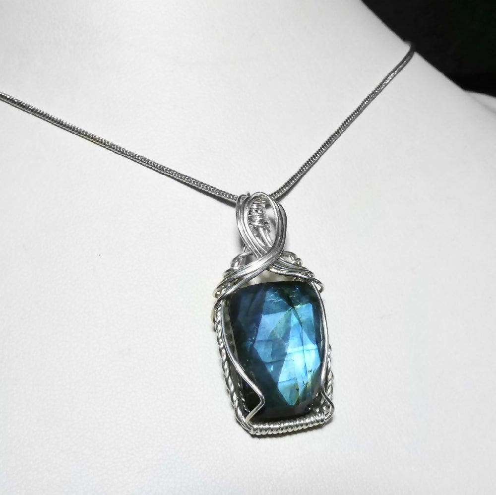 Blue Labradorite pendant silver fill wire elegant necklace