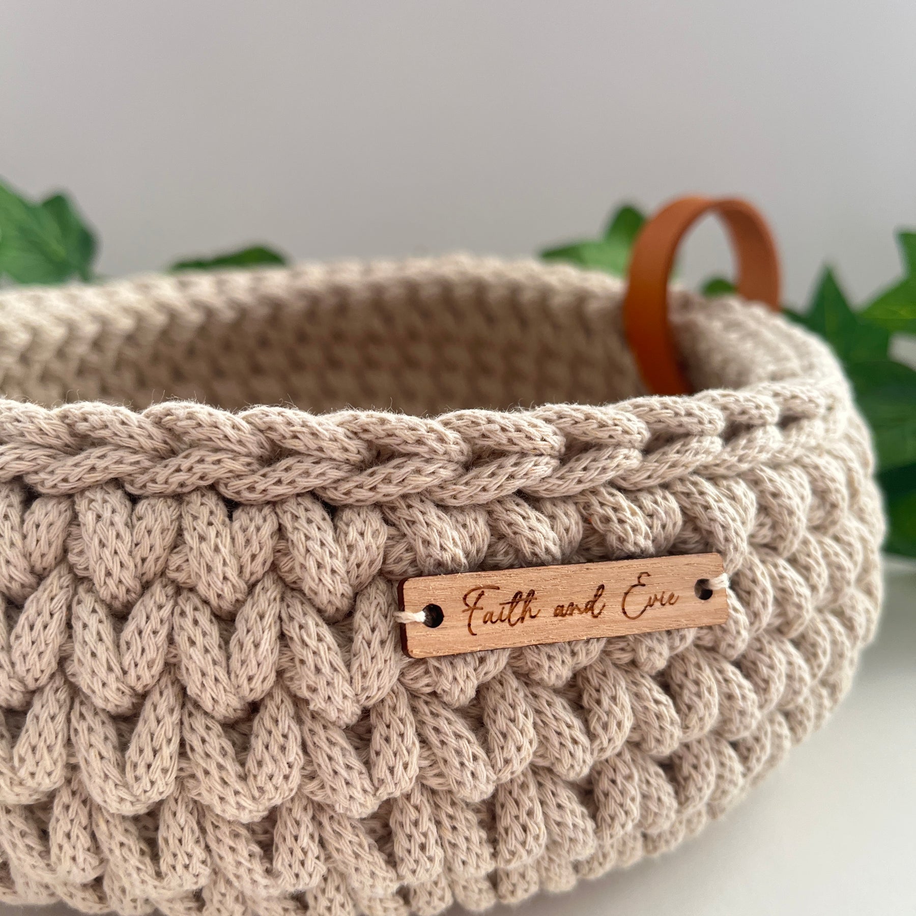 Crochet basket with handles - colour Cashmere Beige