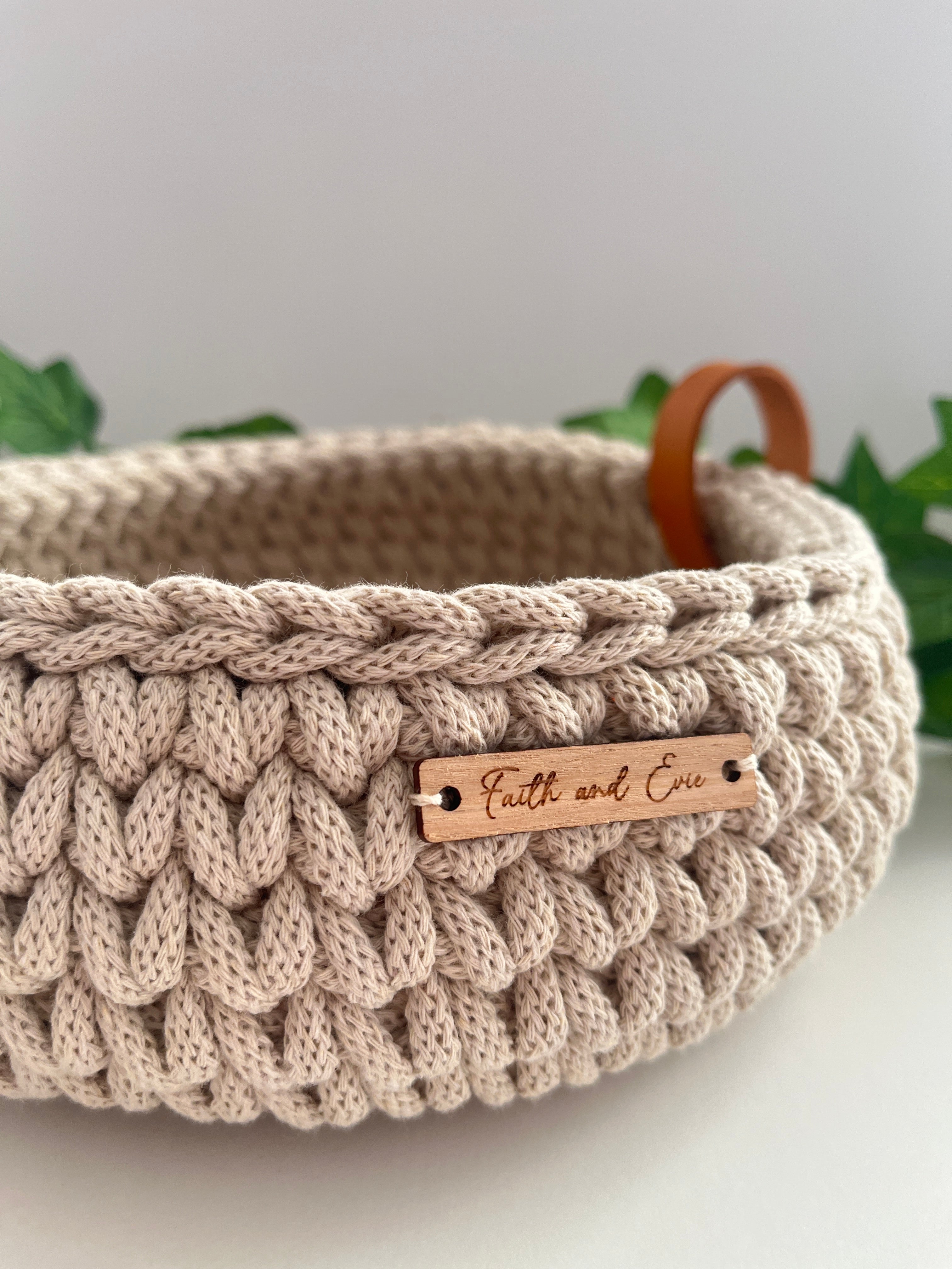 Crochet basket with handles - colour Cashmere Beige