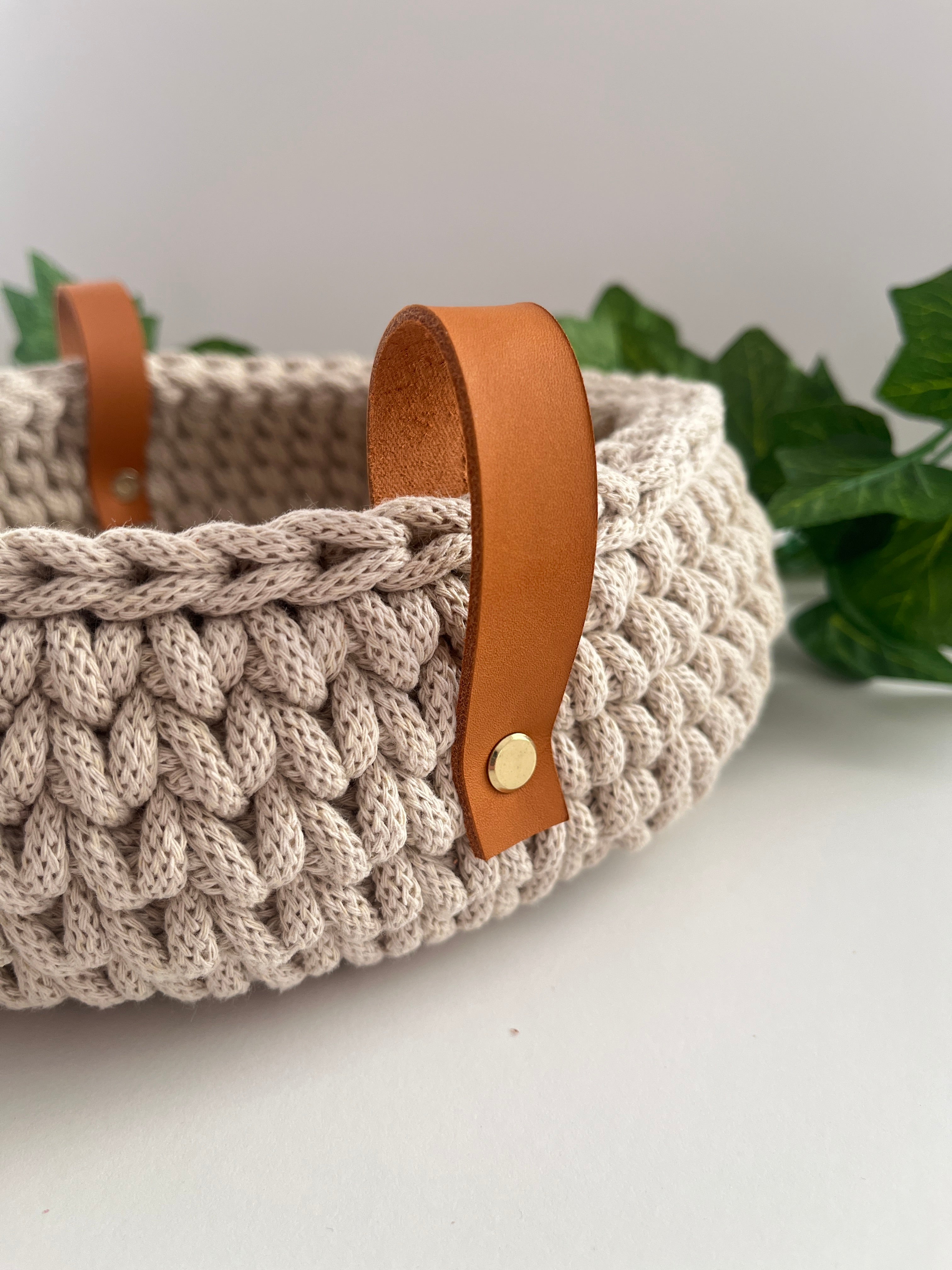 Crochet basket with handles - colour Cashmere Beige