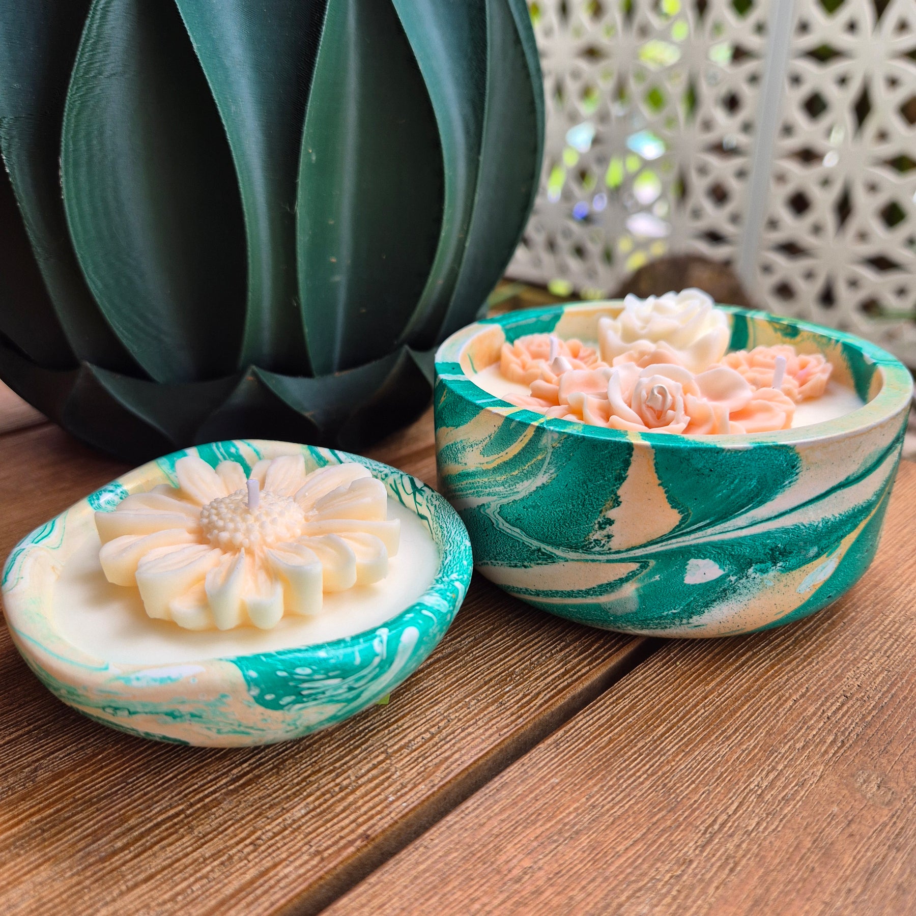 Green marbled concrete bowl candle with Coconut Lime