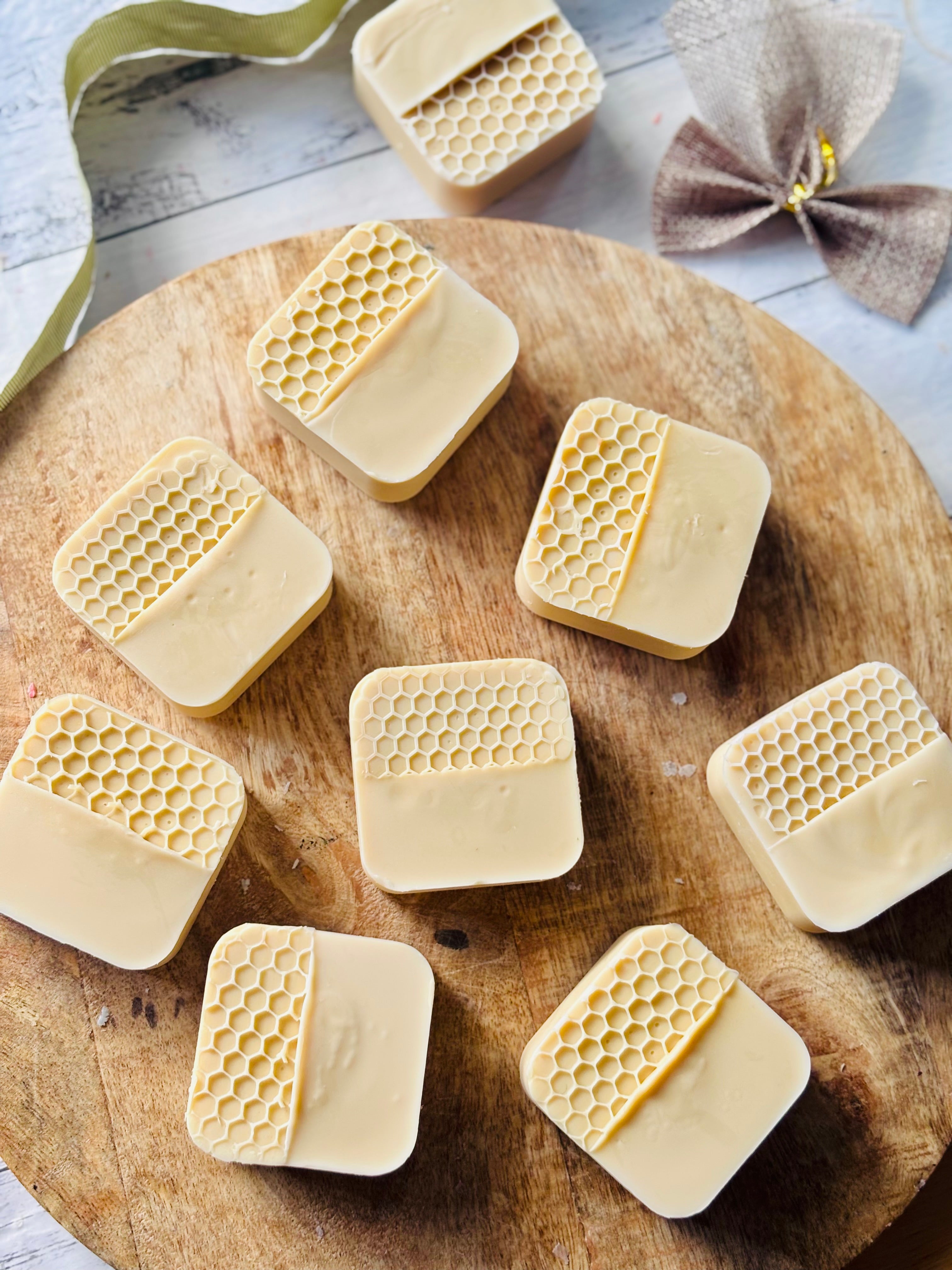 Manuka Honey Face Bar | Gentle cleanser perfect for sensitive skin