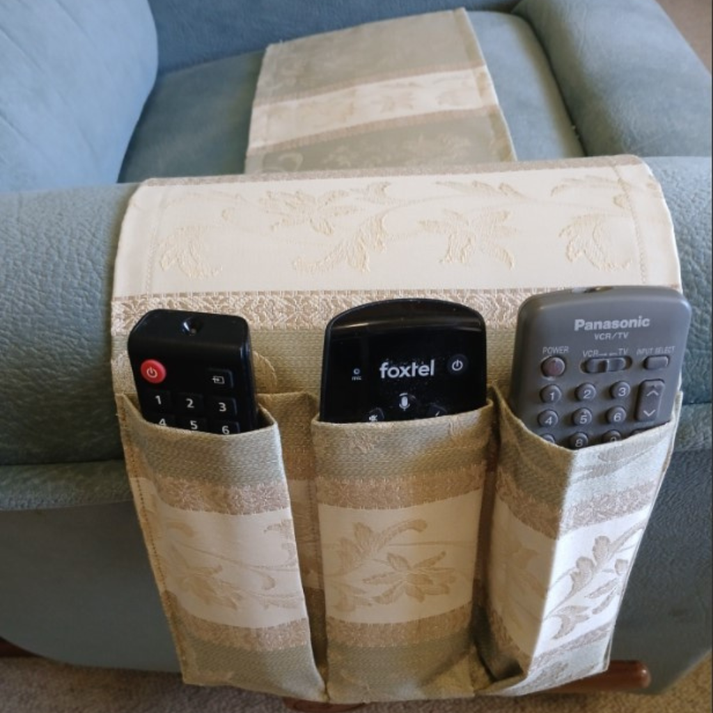 Fabric Remote Control Holder -green & gold 3 pockets