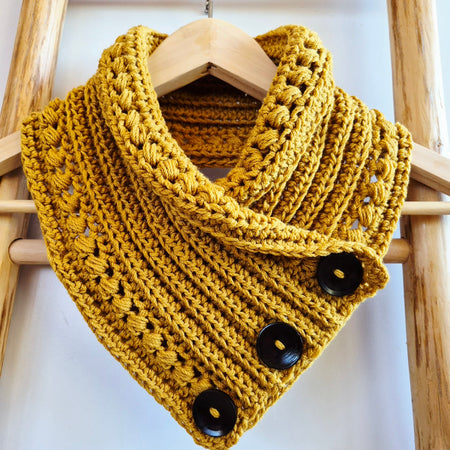 Ladies Neck warmer | Cowl | Scarf | Mustard | Adult | Vintage | Crochet | Buttoned