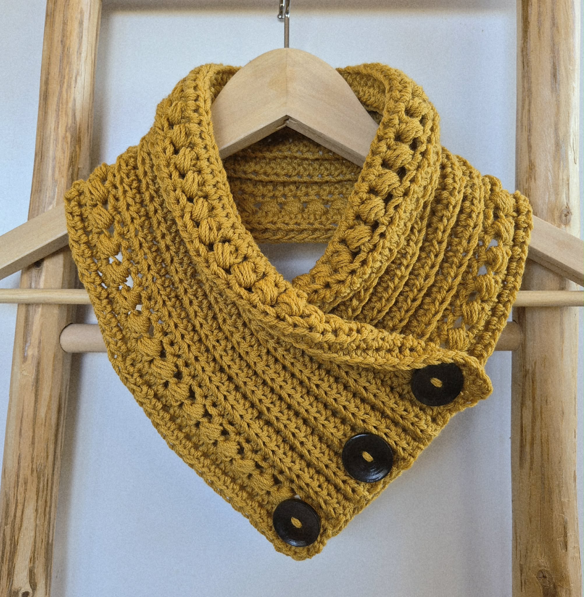 Ladies Neck warmer | Cowl | Scarf | Mustard | Adult | Vintage | Crochet | Buttoned