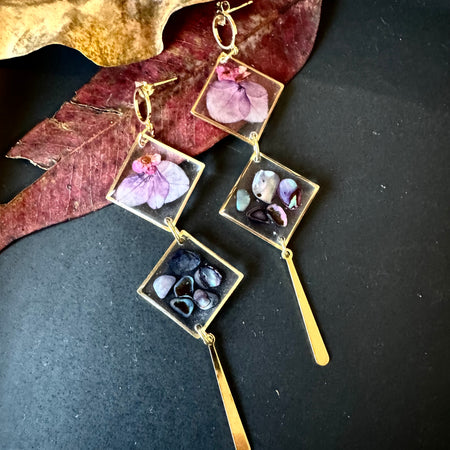 Double rhombus cowrie shell and pressed flower resin earrings