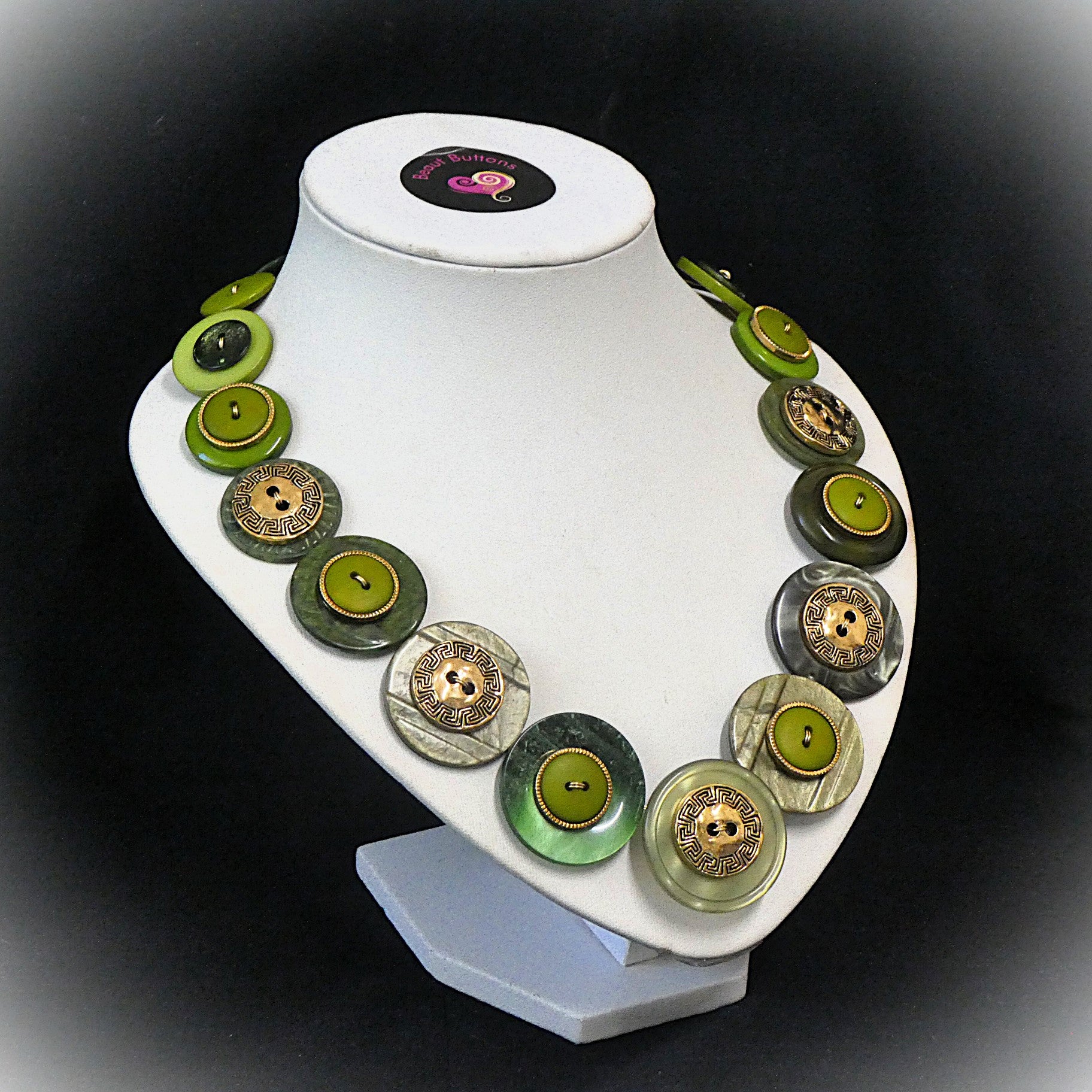 Button necklace - Green and Gold