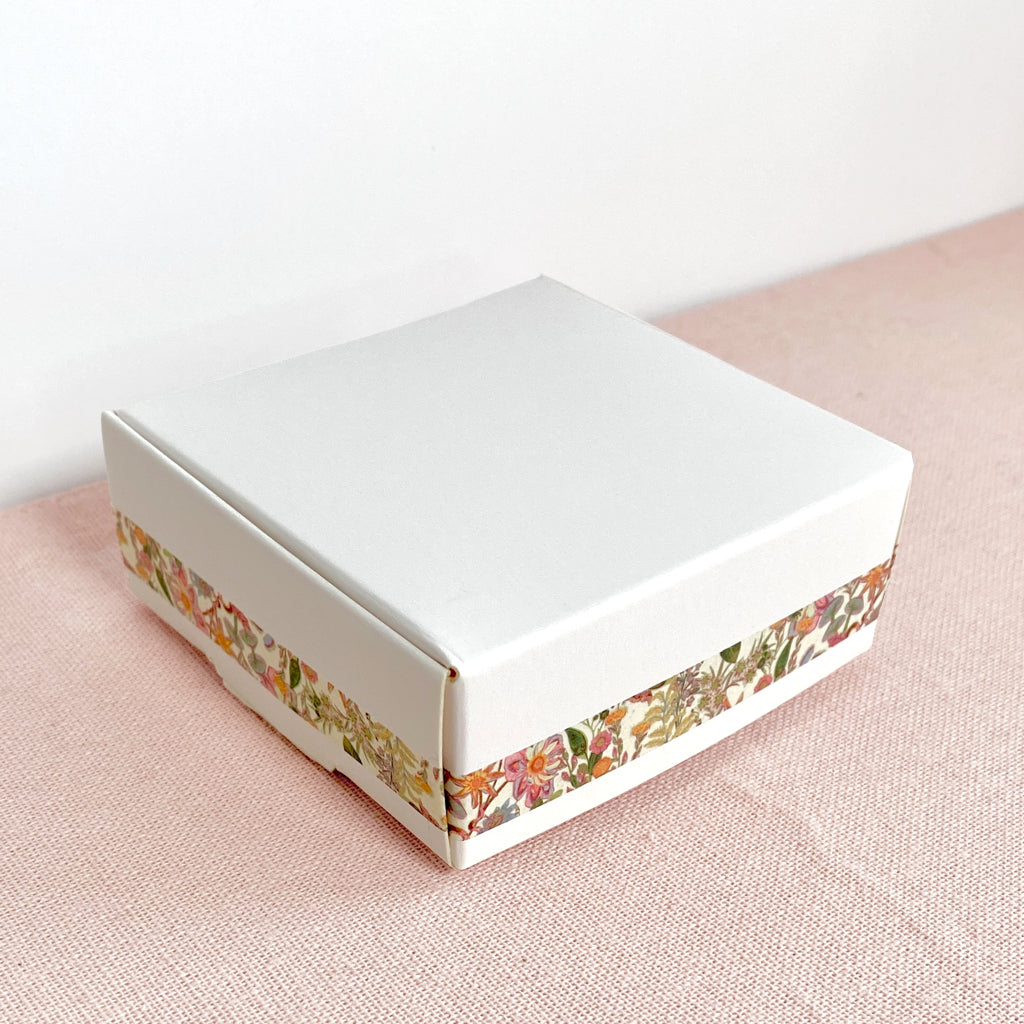 Jewellery gifting box ADD-ON | White or Kraft Brown card | Light-weight | Recyclable | Add to Lánua orders only