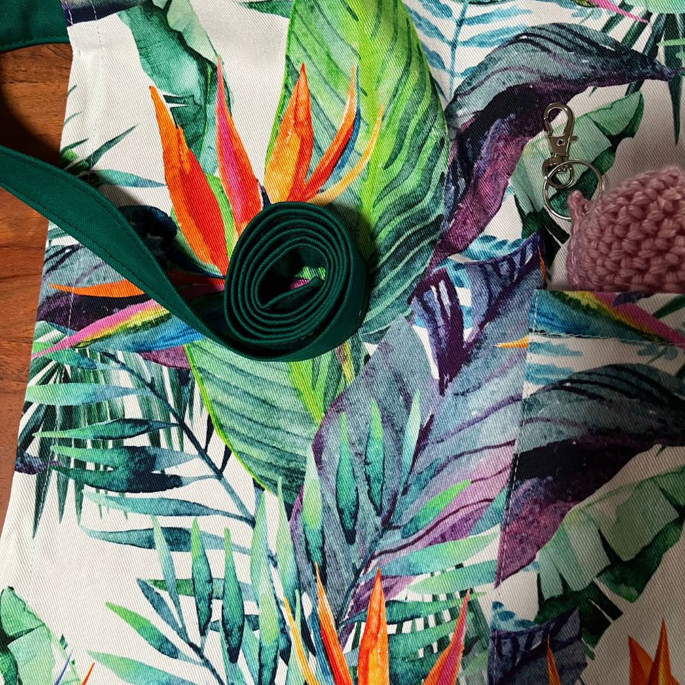 Handmade apron | adjustable straps  | long waist ties | pocket | birds of paradise