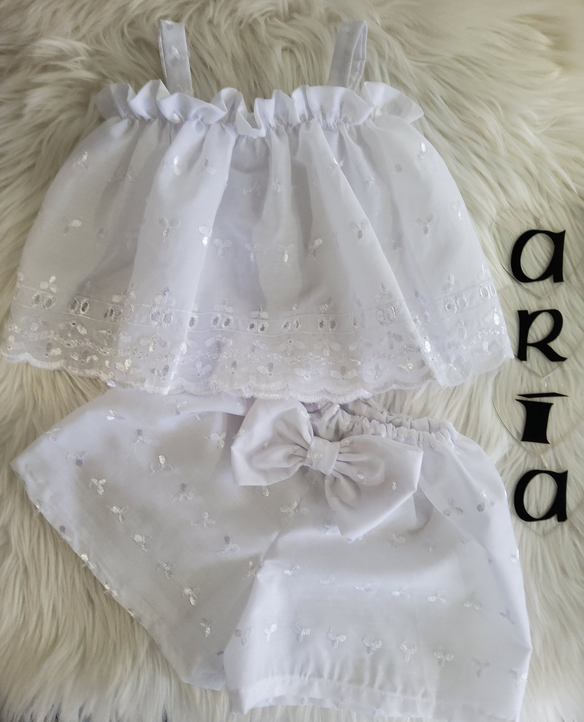 White Broidery Anglais Set Size 2