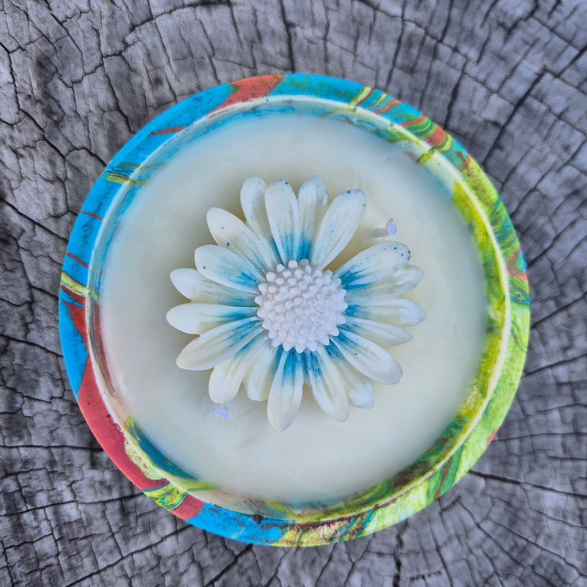 Hand painted round concrete bowl candle with sandalwood