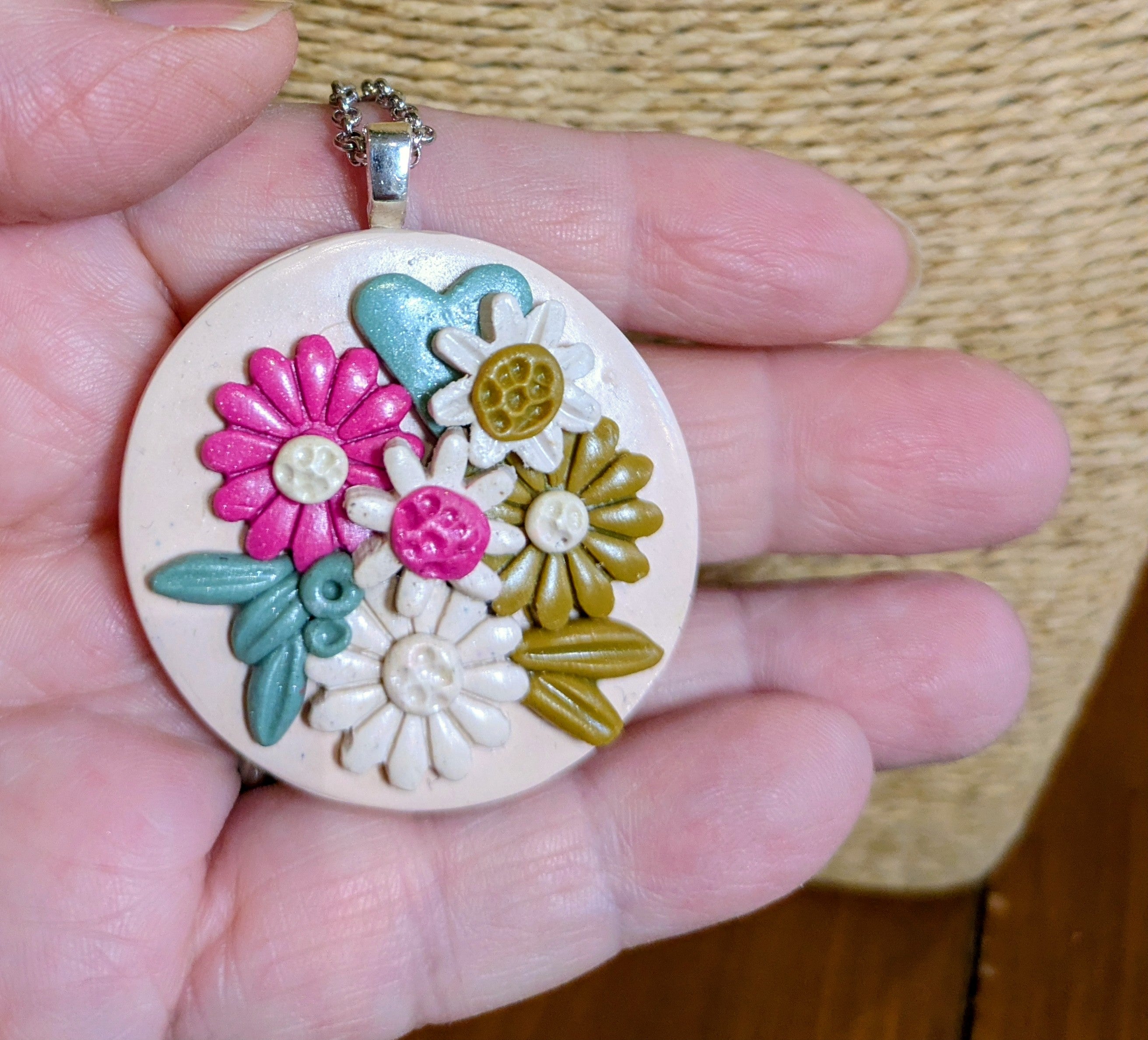 Flower Pendant - Pink/Olive