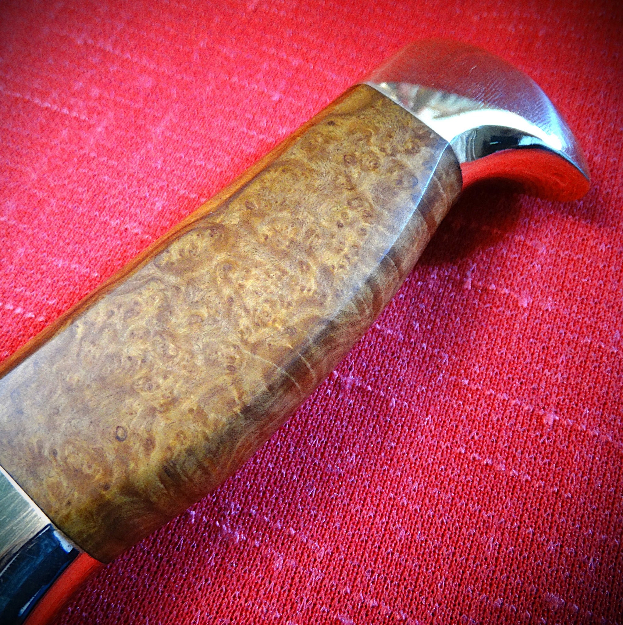 Bowie knife, leather sheath, Burl timber