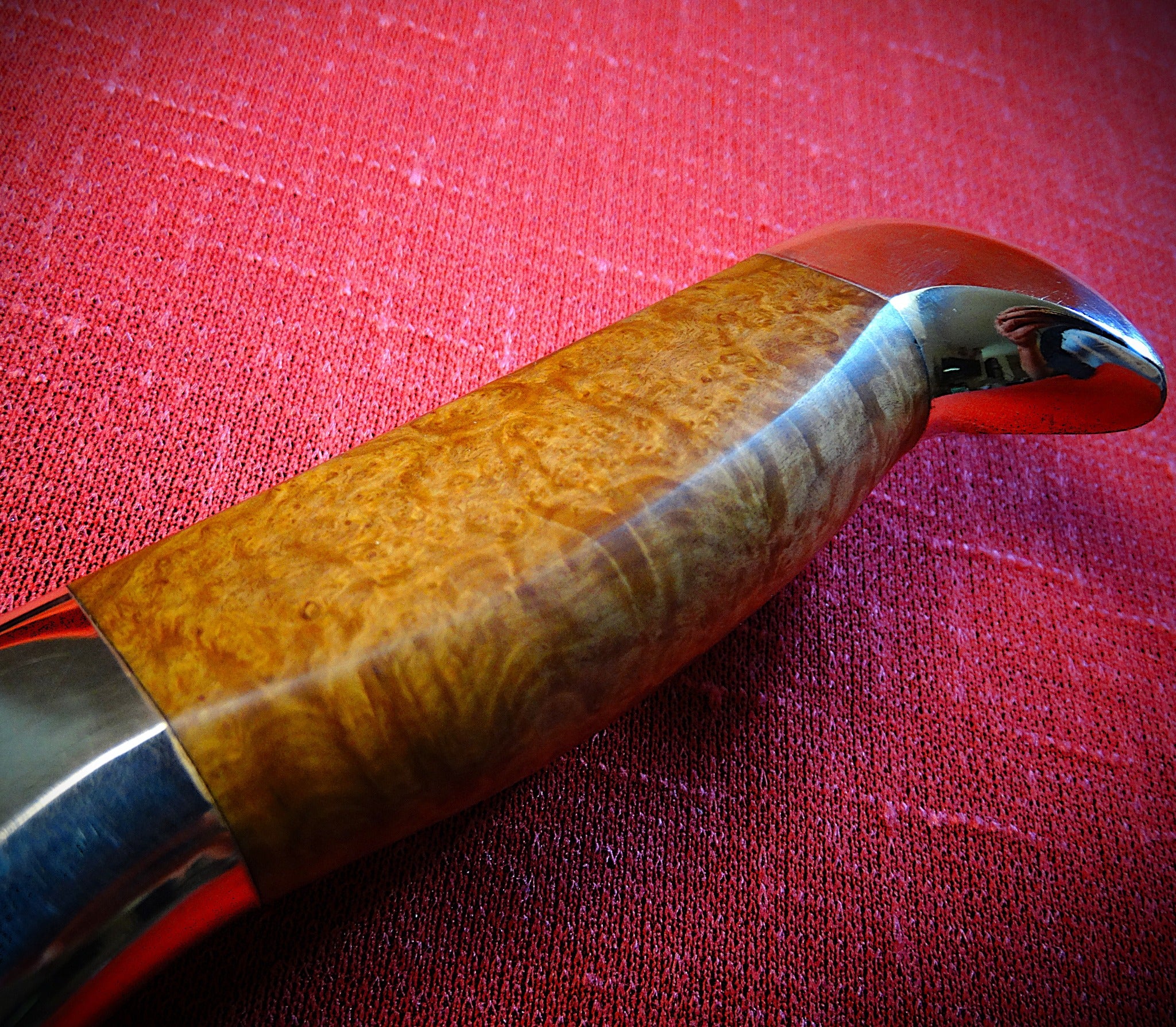 Bowie knife, leather sheath, Burl timber