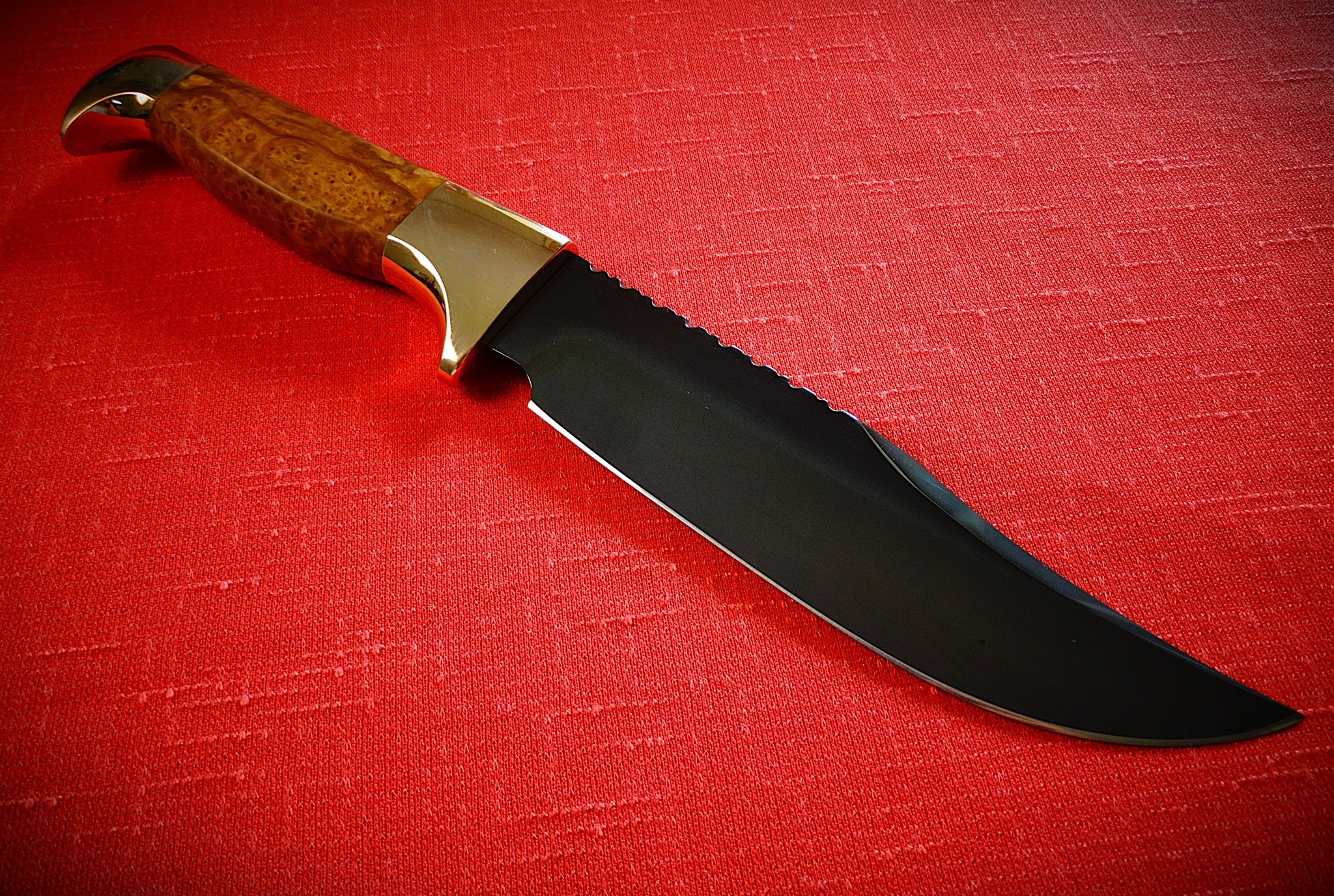 Bowie knife, leather sheath, Burl timber
