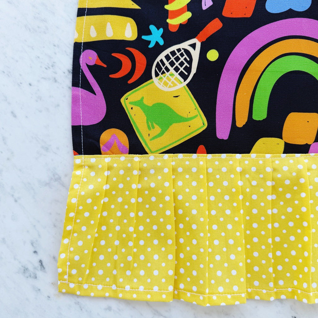 Australiana pinafore ladies apron with pocket.