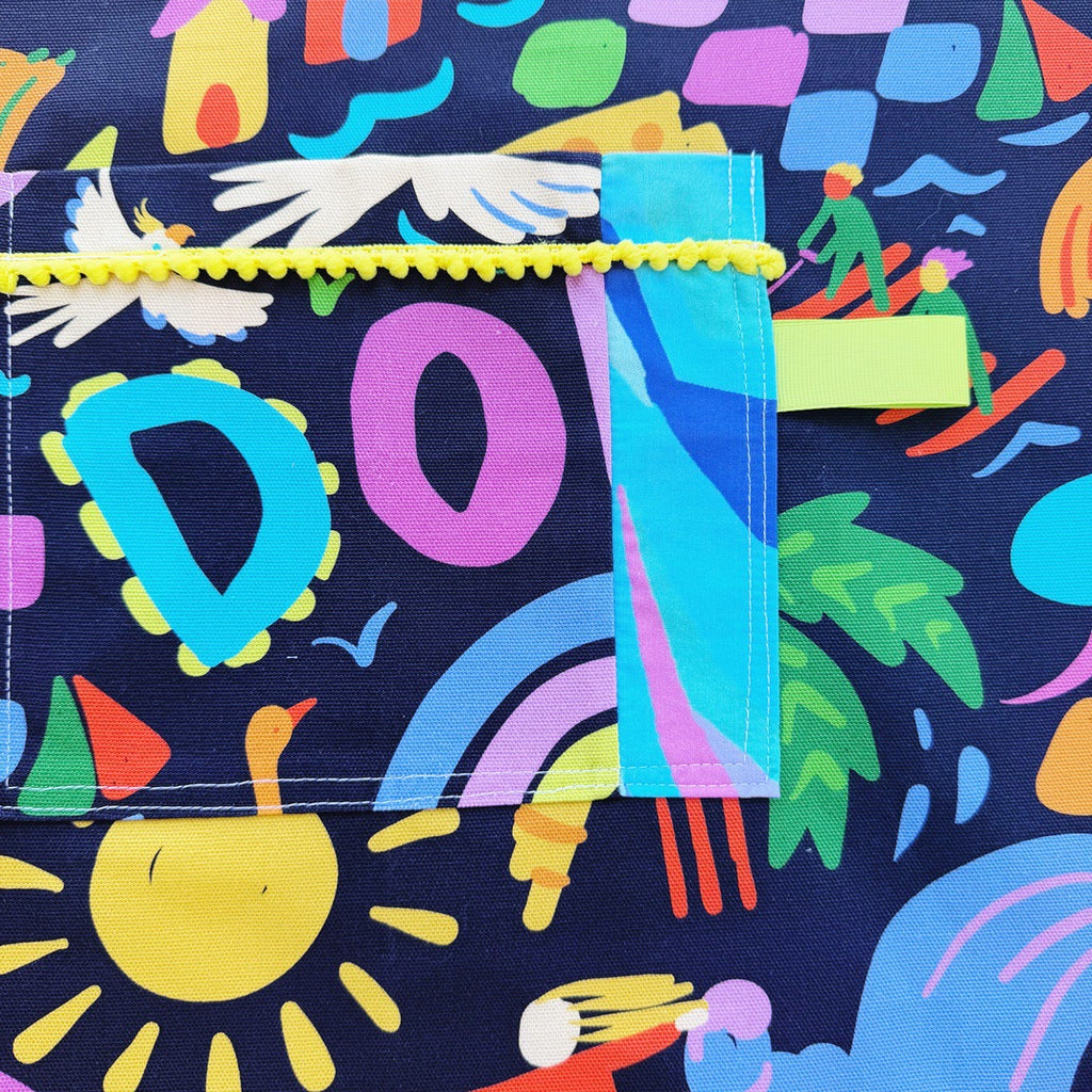 Australiana pinafore ladies apron with pocket.