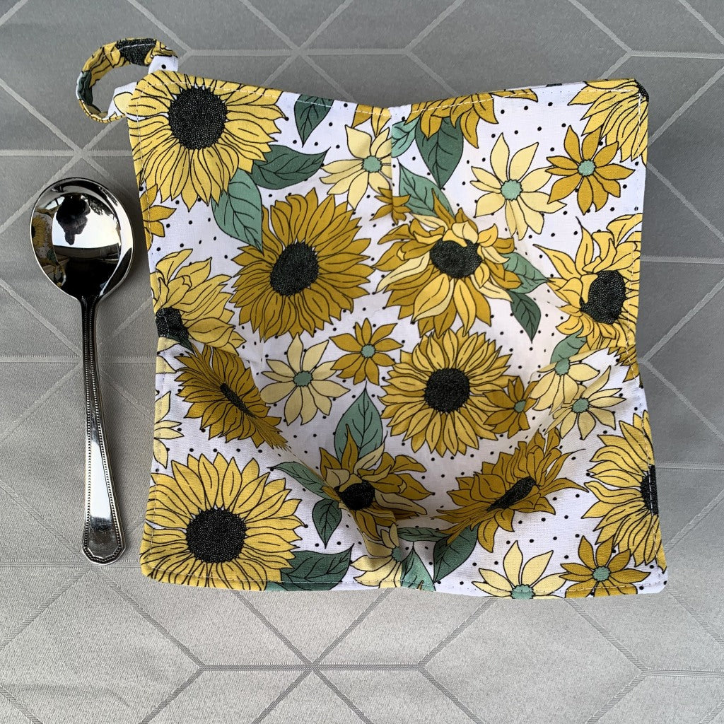 Bowl Cosy with hanging loop