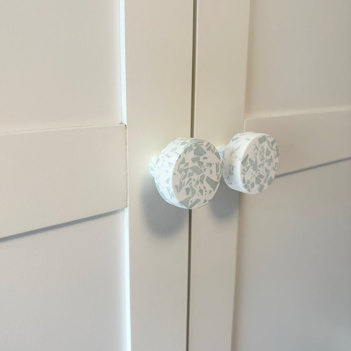 Eucalyptus green terrazzo knobs