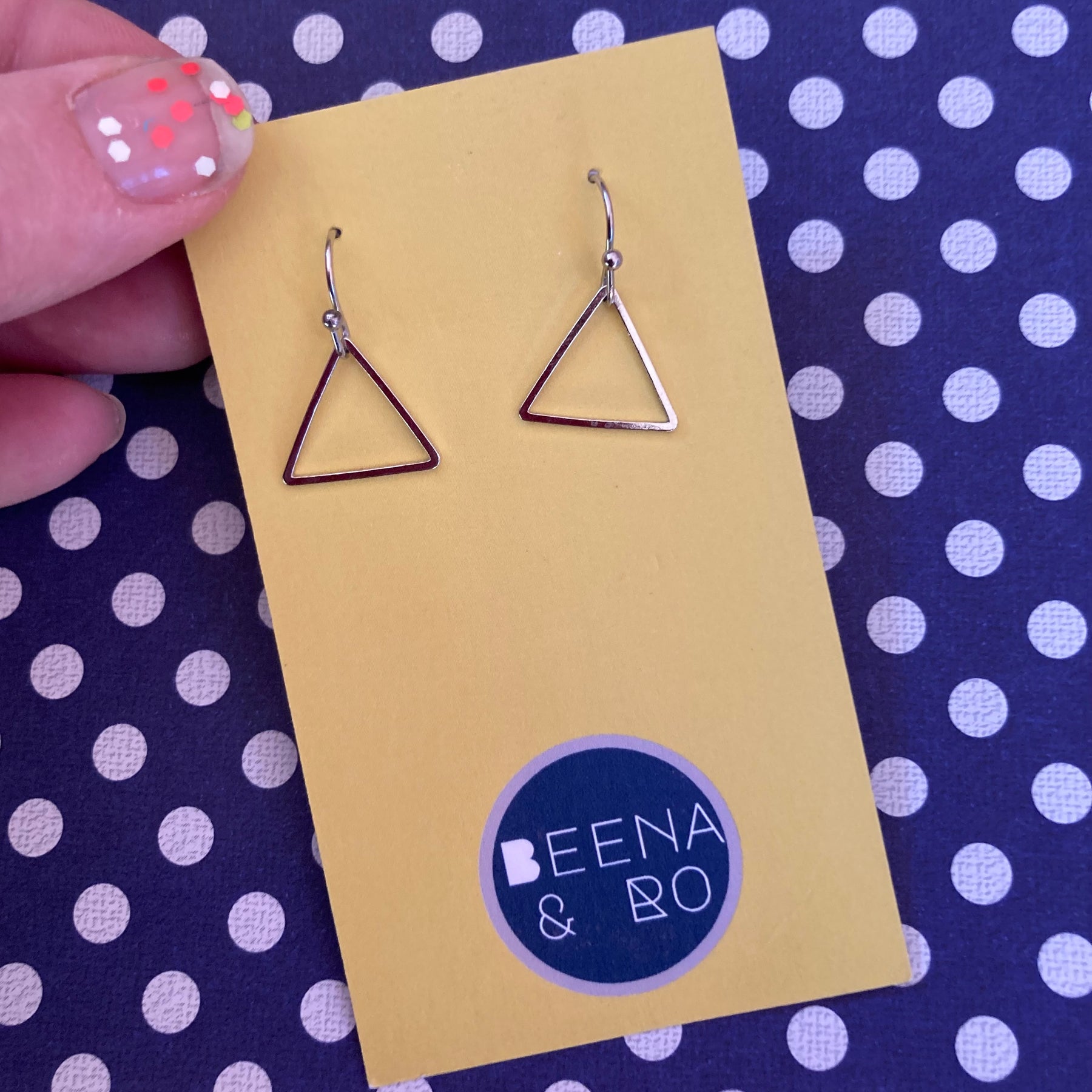 Mini drop triangle earrings