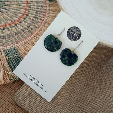 Medium Blue-Green Flecked Drops
