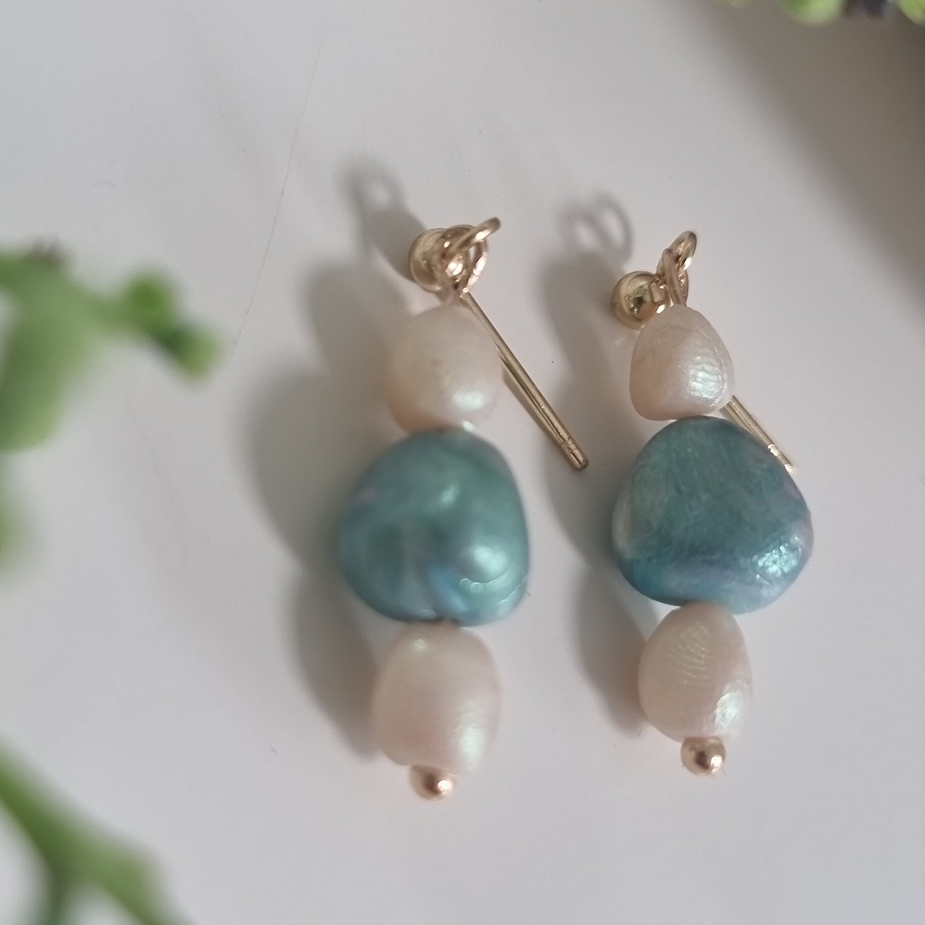 Simple Harmony Dangles