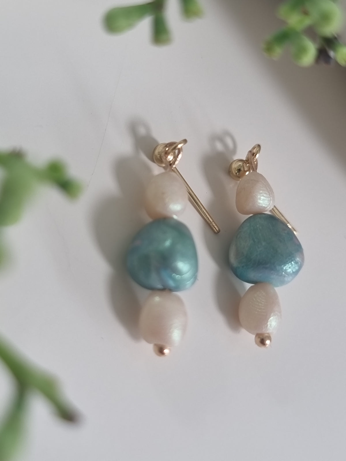 Simple Harmony Dangles
