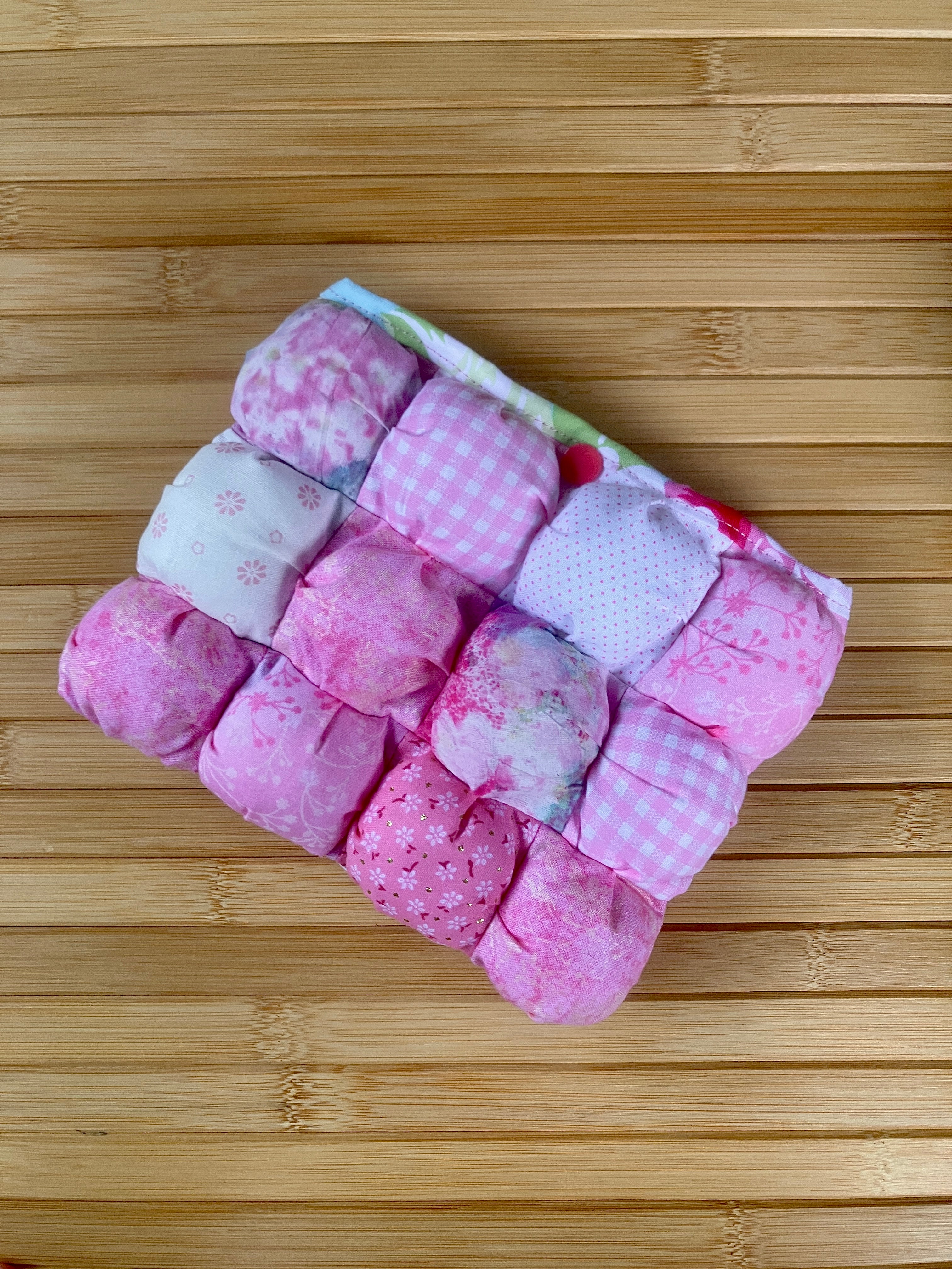 Pretty Puff Kindle Bag