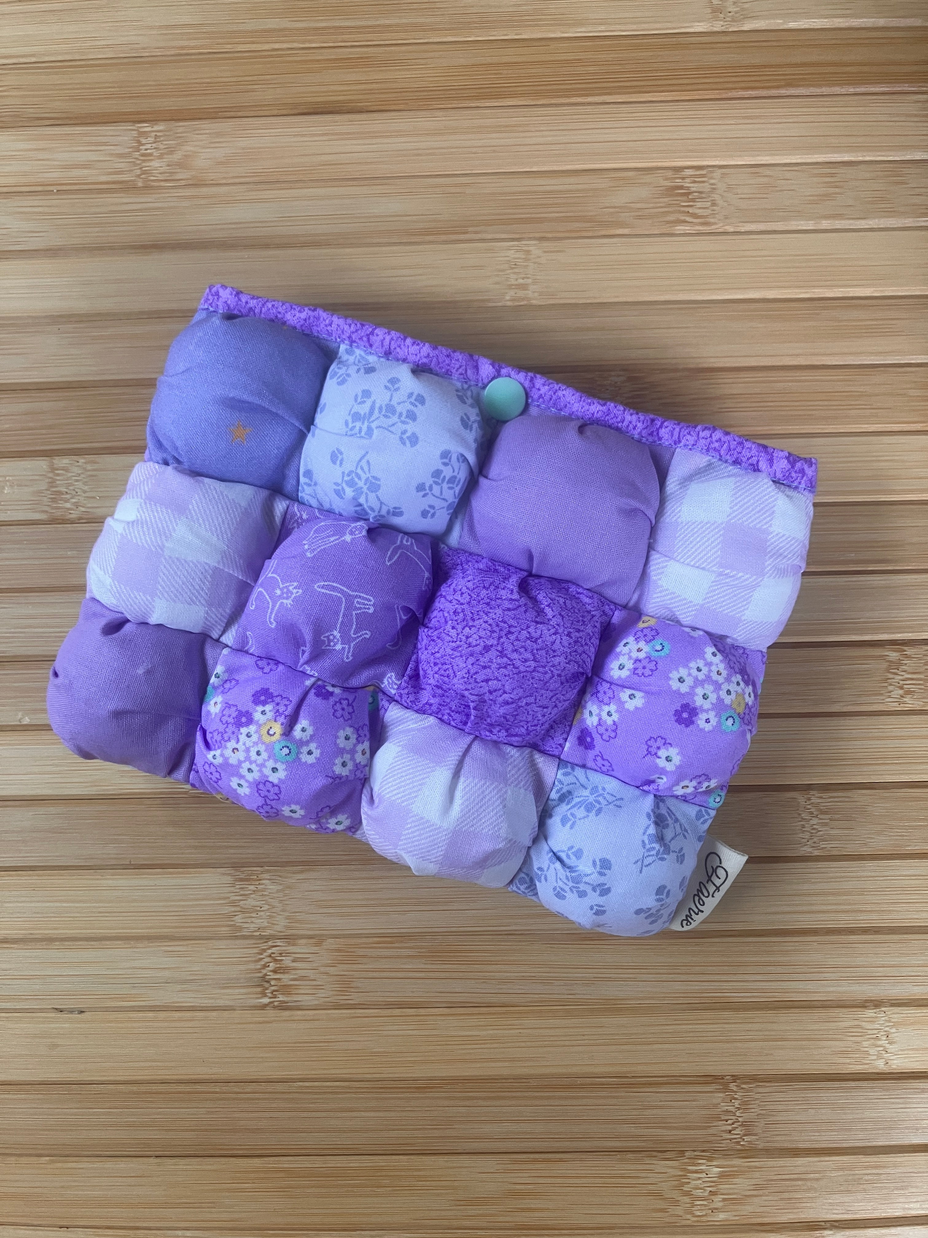 Pretty Puff Kindle Bag