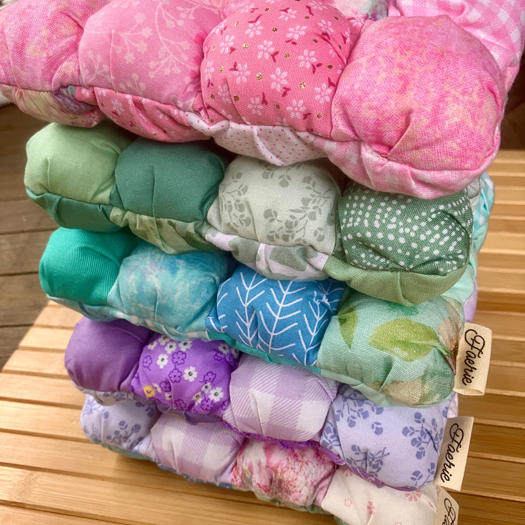 Pretty Puff Kindle Bag