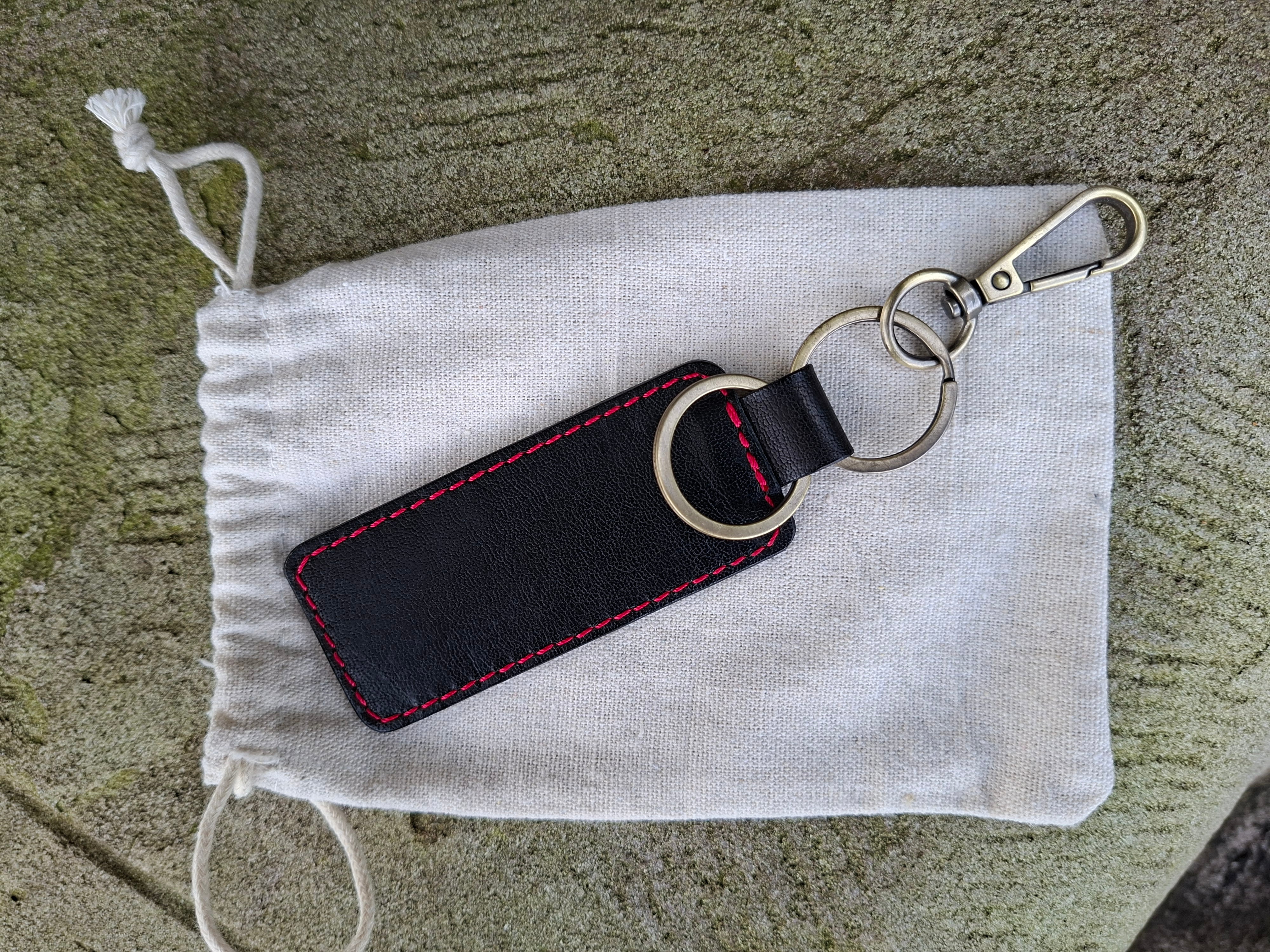 Keyring With Secret Cash Holder - Red Thread Kangaroo Leather