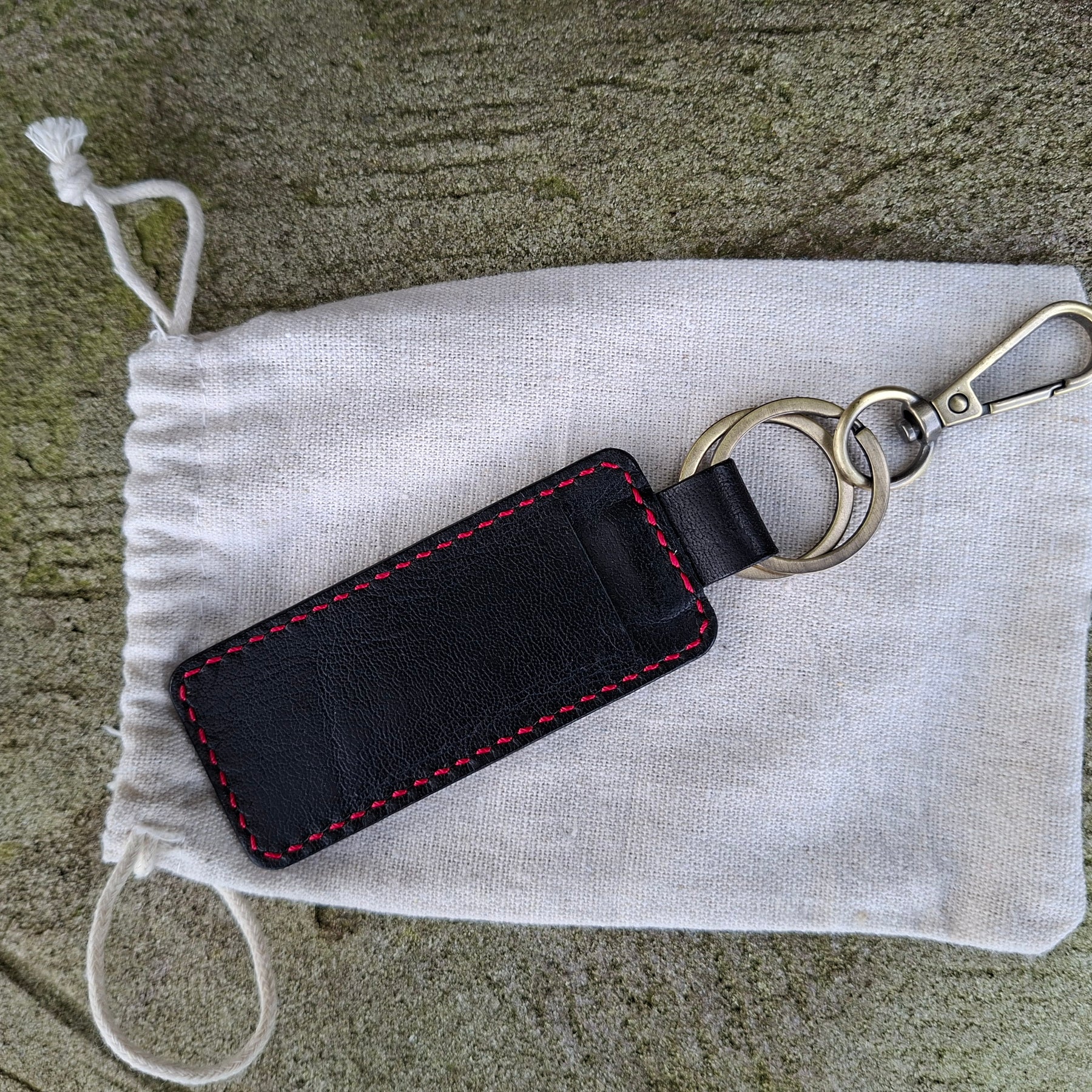Keyring With Secret Cash Holder - Red Thread Kangaroo Leather