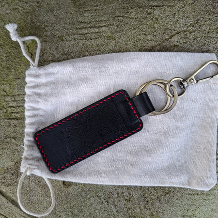 Keyring With Secret Cash Holder - Red Thread Kangaroo Leather