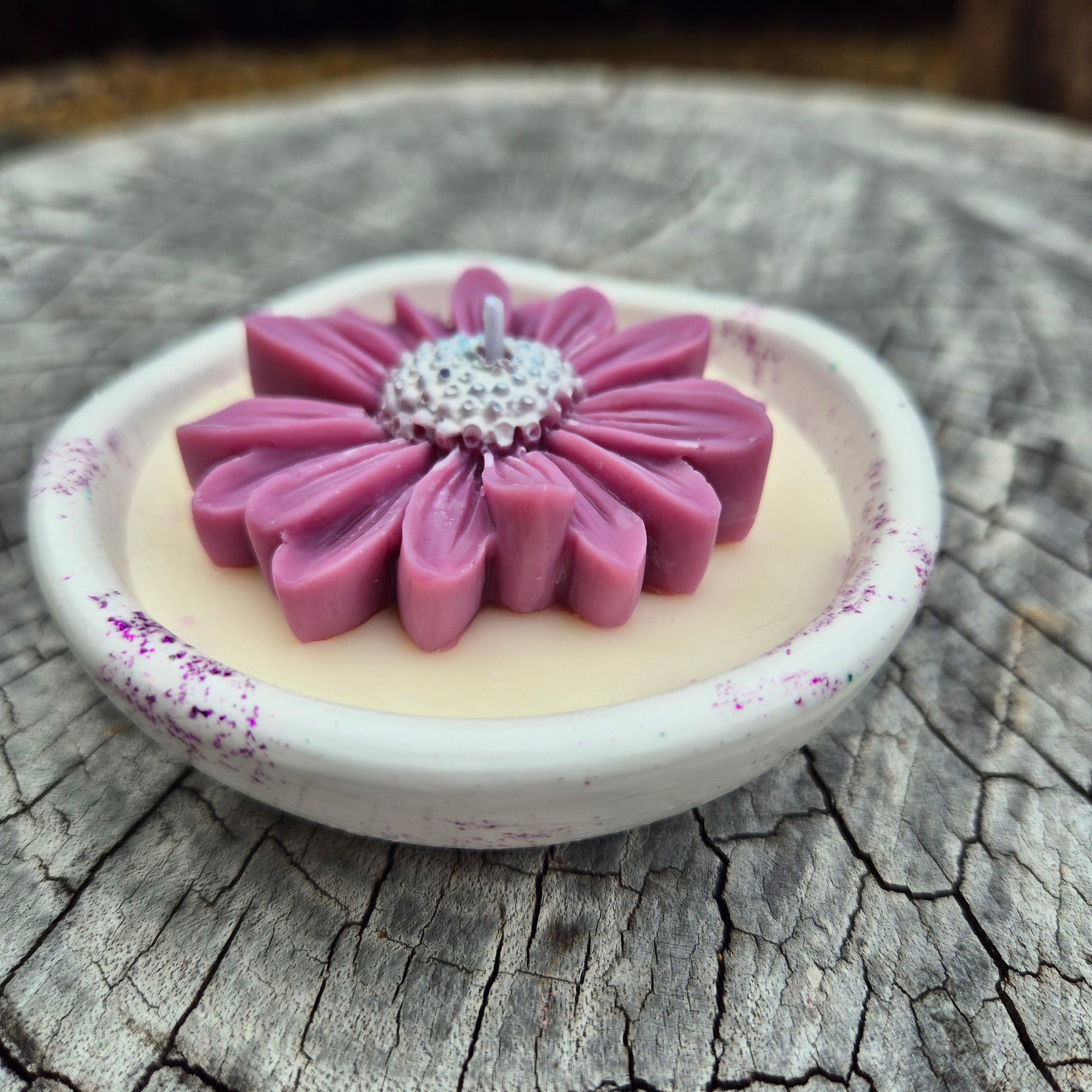 Concrete organic shaped bowl candle with coconut lime fragrance