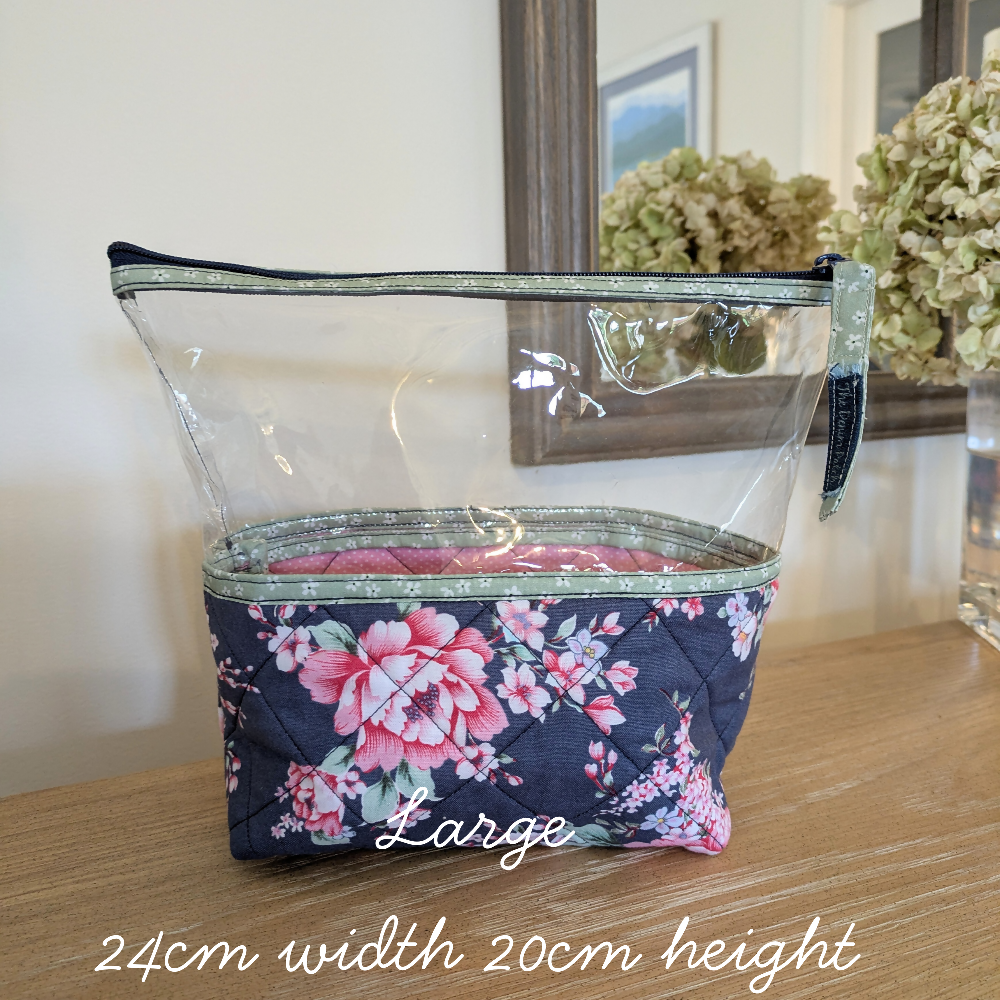 clear_travel_pouch_navy_pink_floral_australian_handmade_sewing_the_denim_patch (9)