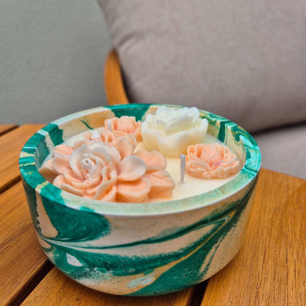 Green marbled concrete bowl candle with Coconut Lime